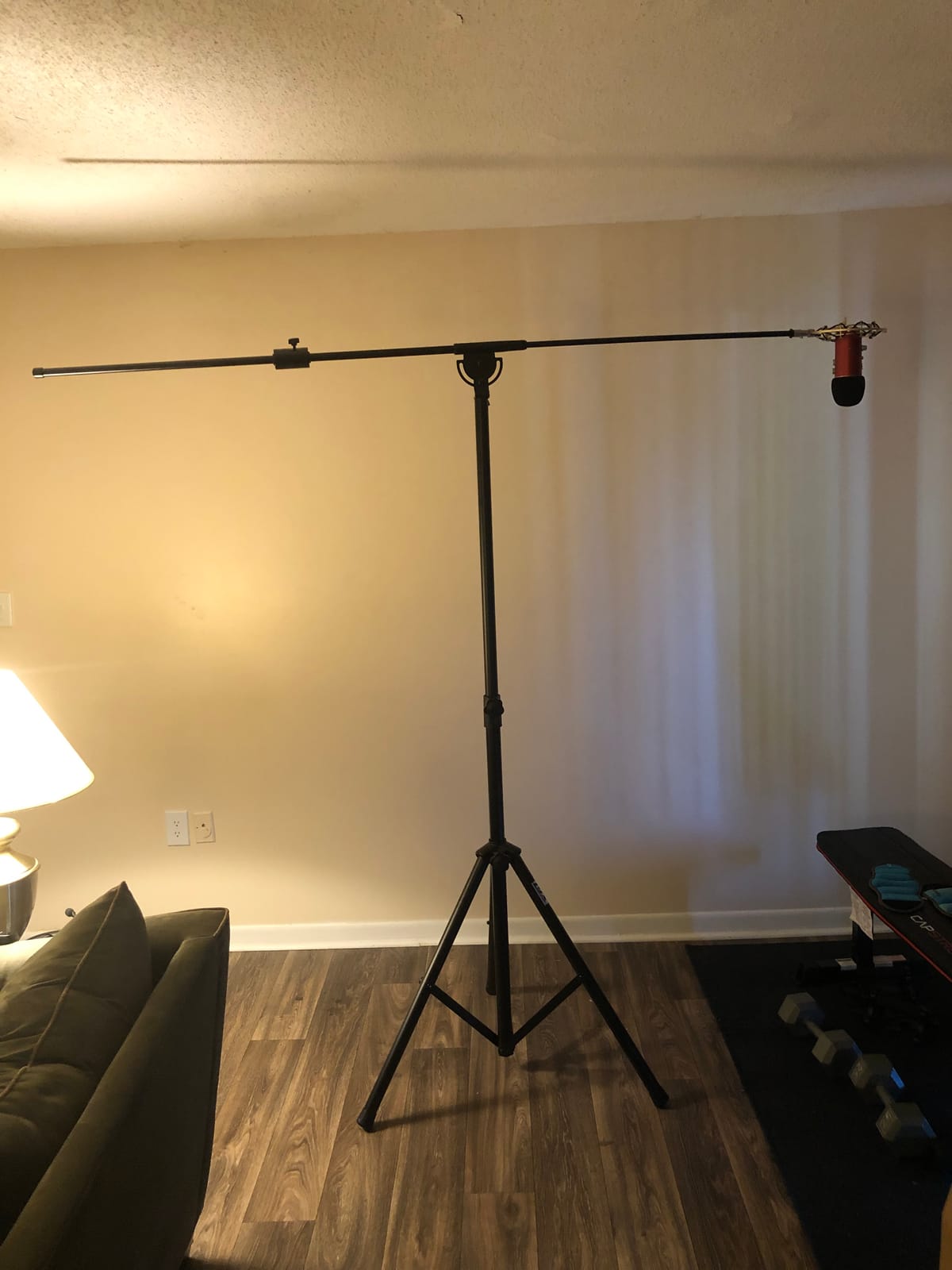 LyxPro SMT-1 Professional Microphone Stand Heavy Duty 93” Studio Overhead Boom Stand 76” Extra Long Telescoping Arm Mount, Foldable Tripod Legs & Adjustable Counterweight customer photo 1