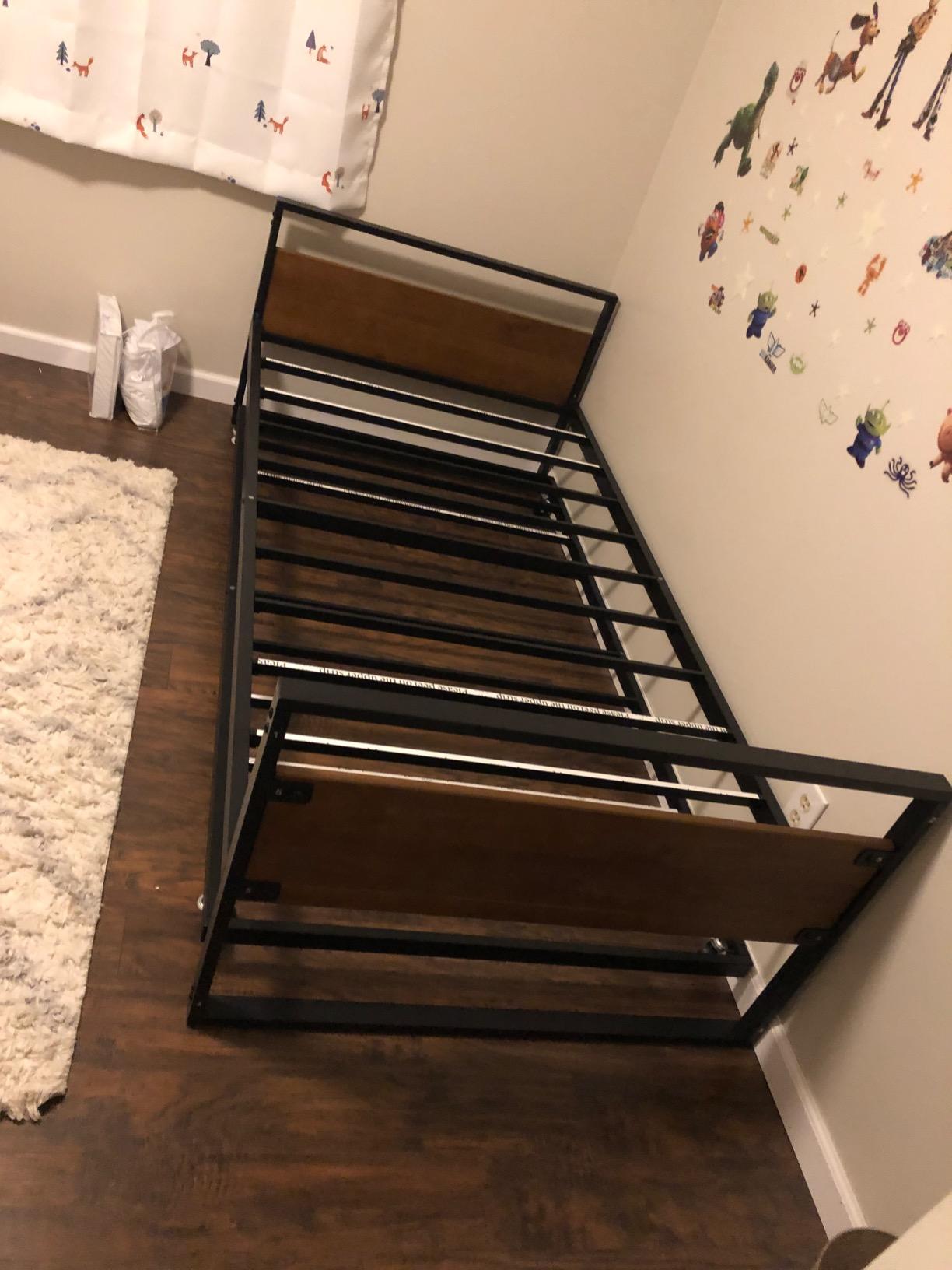ZINUS Suzanne Bamboo and Metal Daybed with Trundle / Mattress Foundation with Steel Slat Support / Easy Assembly, Twin customer photo 2