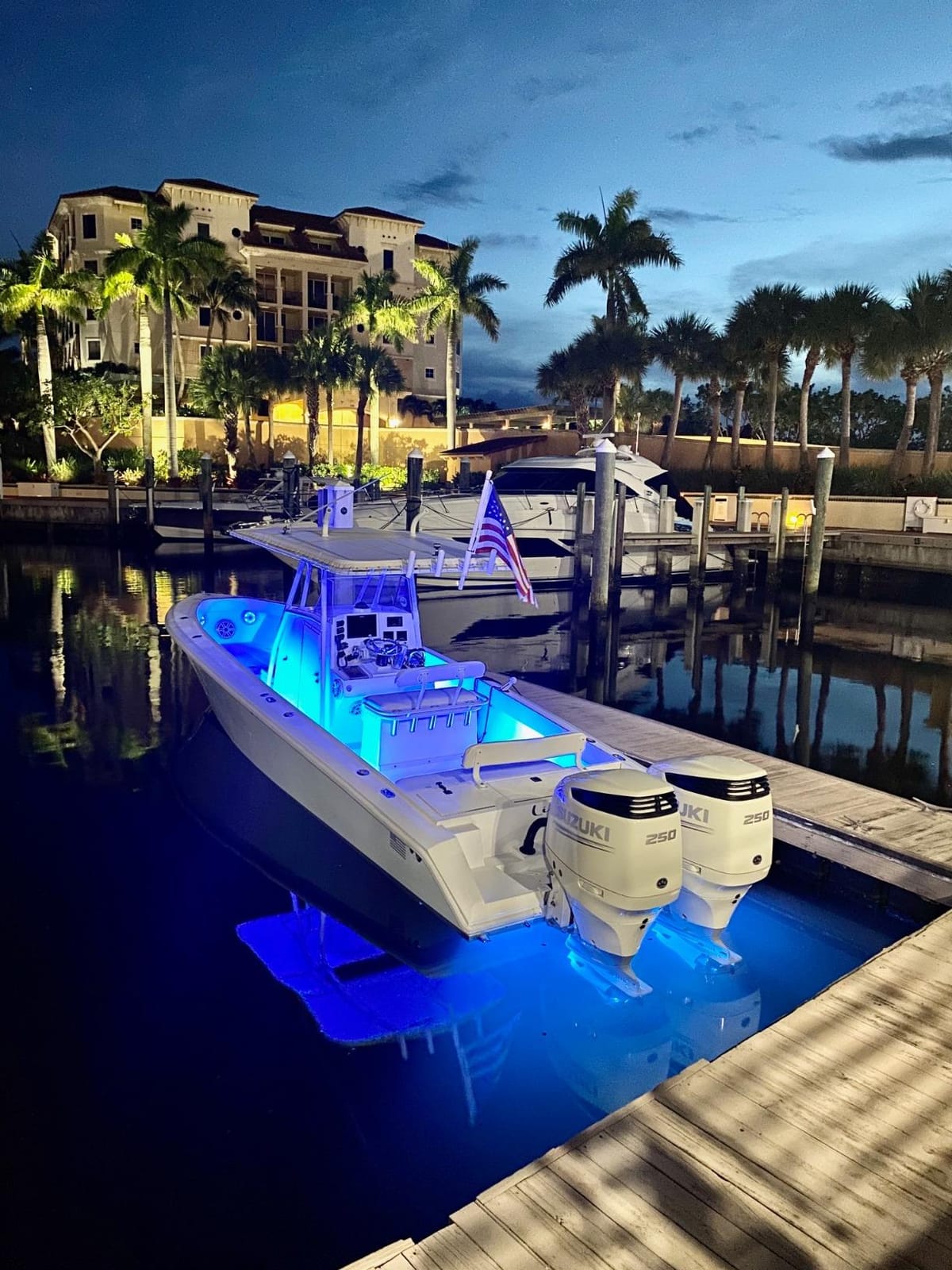 Lumitec 101511 SeaBlaze Quattro LED Underwater Boat Light, 2,000+ Lumens customer photo 1