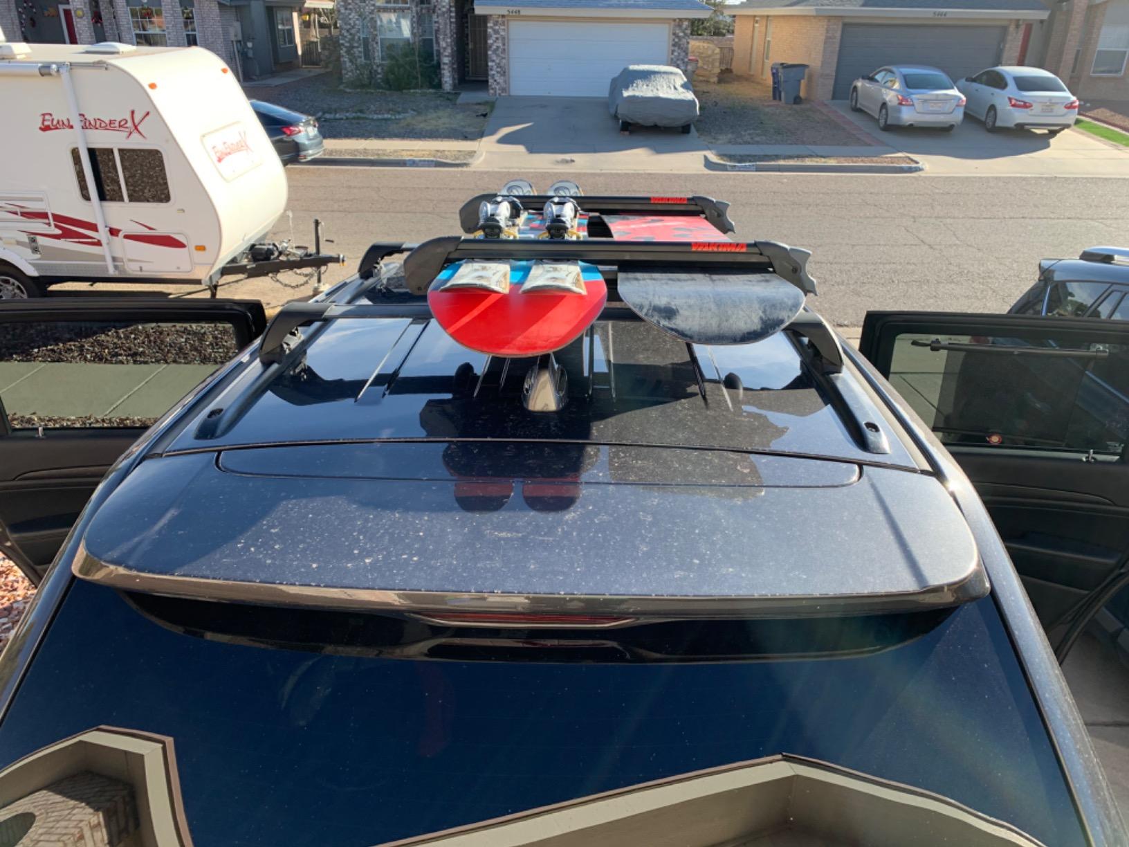 Yakima PowderHound 6 Ski & Snowboard Car Roof Rack for Crossbars | Fits up to 6 Ski Pairs or 4 Boards for Reliable, Secure Rooftop Transport customer photo 1