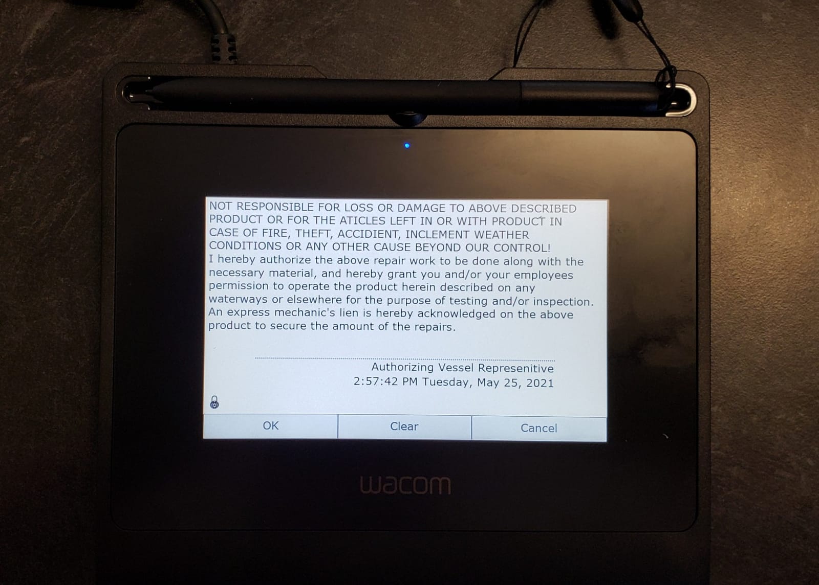 Wacom STU540 Color LCD Signature Tablet customer photo 1