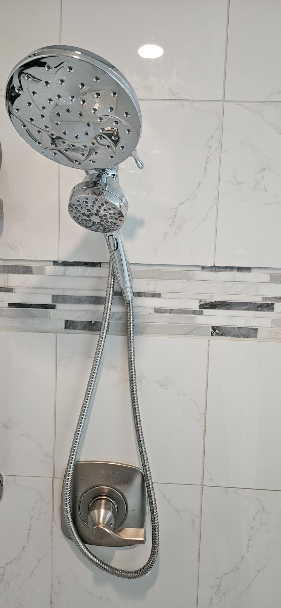 Moen 26009 Engage Magnetix Chrome 2-in-1 Rain Shower Head & Handshower customer photo 2
