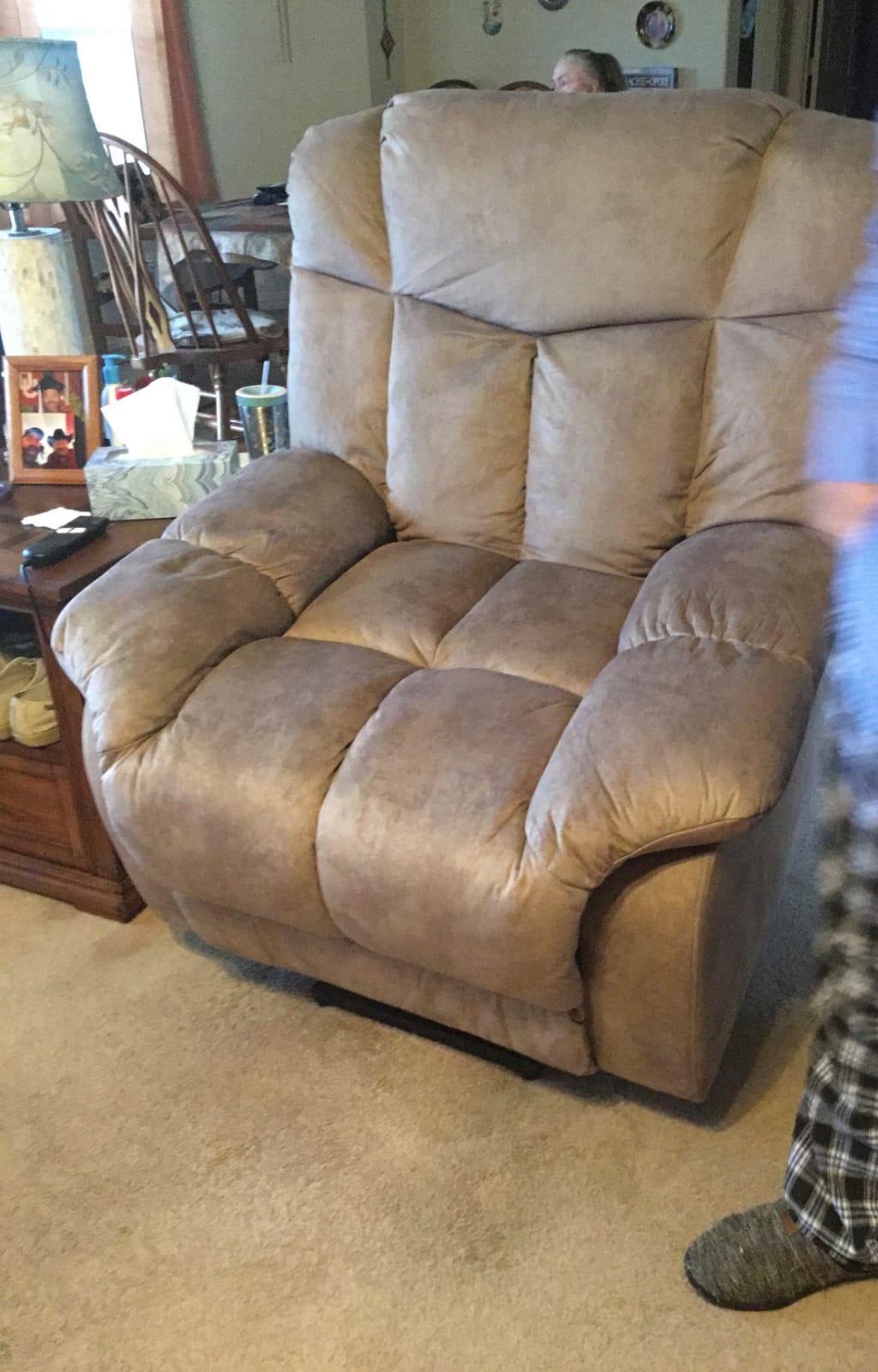 CANMOV Power Lift Electric Recliner Chair for Elderly- Heavy Duty and Safety Motion Reclining Mechanism-Antiskid Fabric Sofa for Living Room, Chocolate customer photo 2