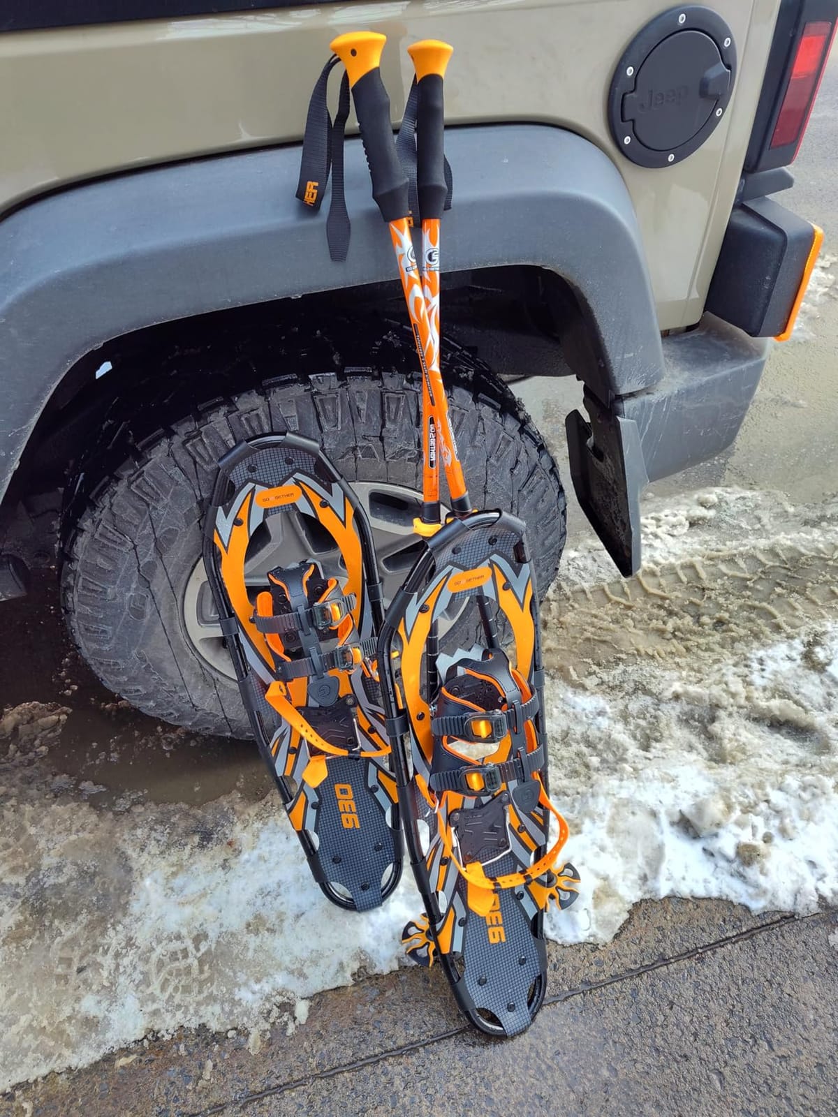 G2 21/25/30/36 Inches Light Weight Snowshoes with Trekking Poles, Tote Bag, Special EVA Padded Ratchet Binding, Heel Lift, Toe Box customer photo 2