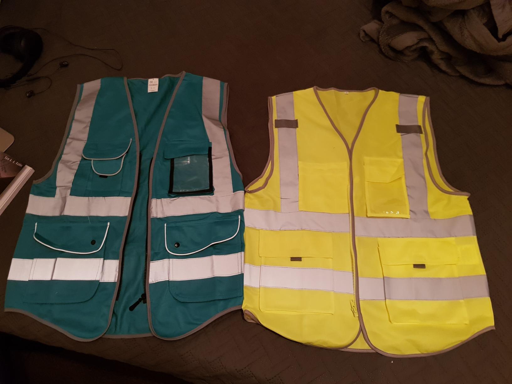 XIAKE 9 Pockets Class 2 High Visibility Reflective Safety Vest for Men Women,Meets ANSI/ISEA Standard customer photo 2