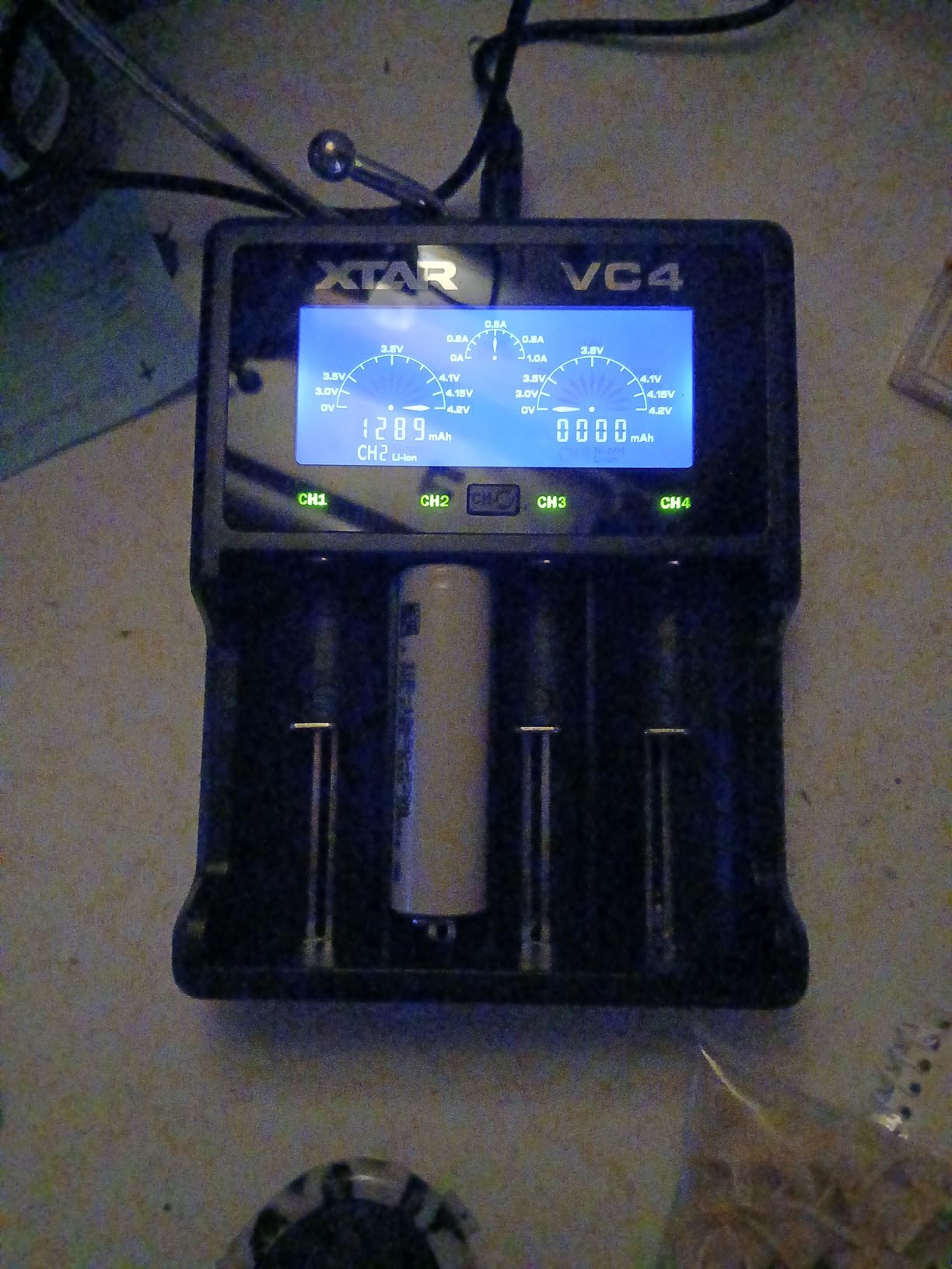 XTAR VC4 Universal Battery Charger - LCD Display, 4 Slots for 18650 Batteries customer photo 2