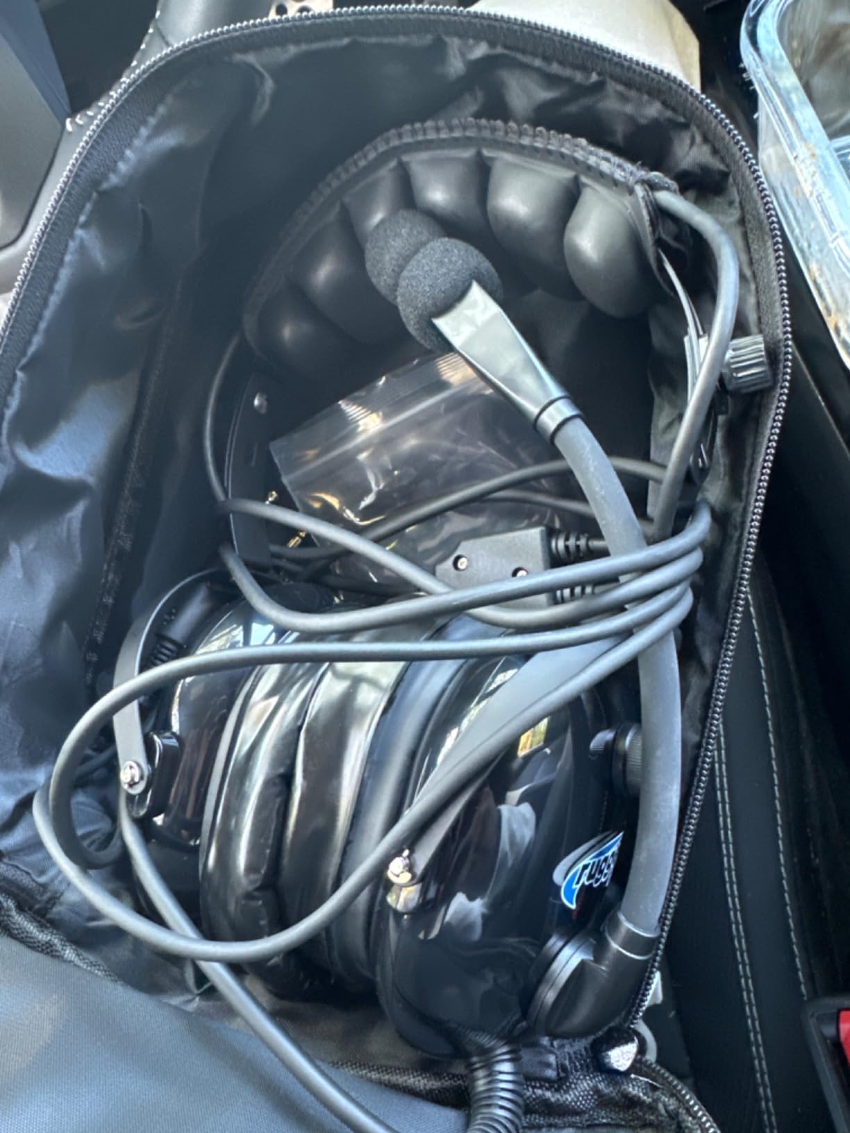 Rugged. Air RA900 Aviation Headset for Flight Instructors & Private Pilots customer photo 1