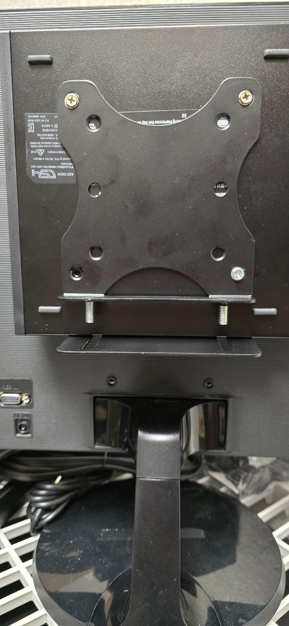 HumanCentric Thin Client Mount Bracket Mini PC VESA Monitor Arm, Under Desk customer photo 1