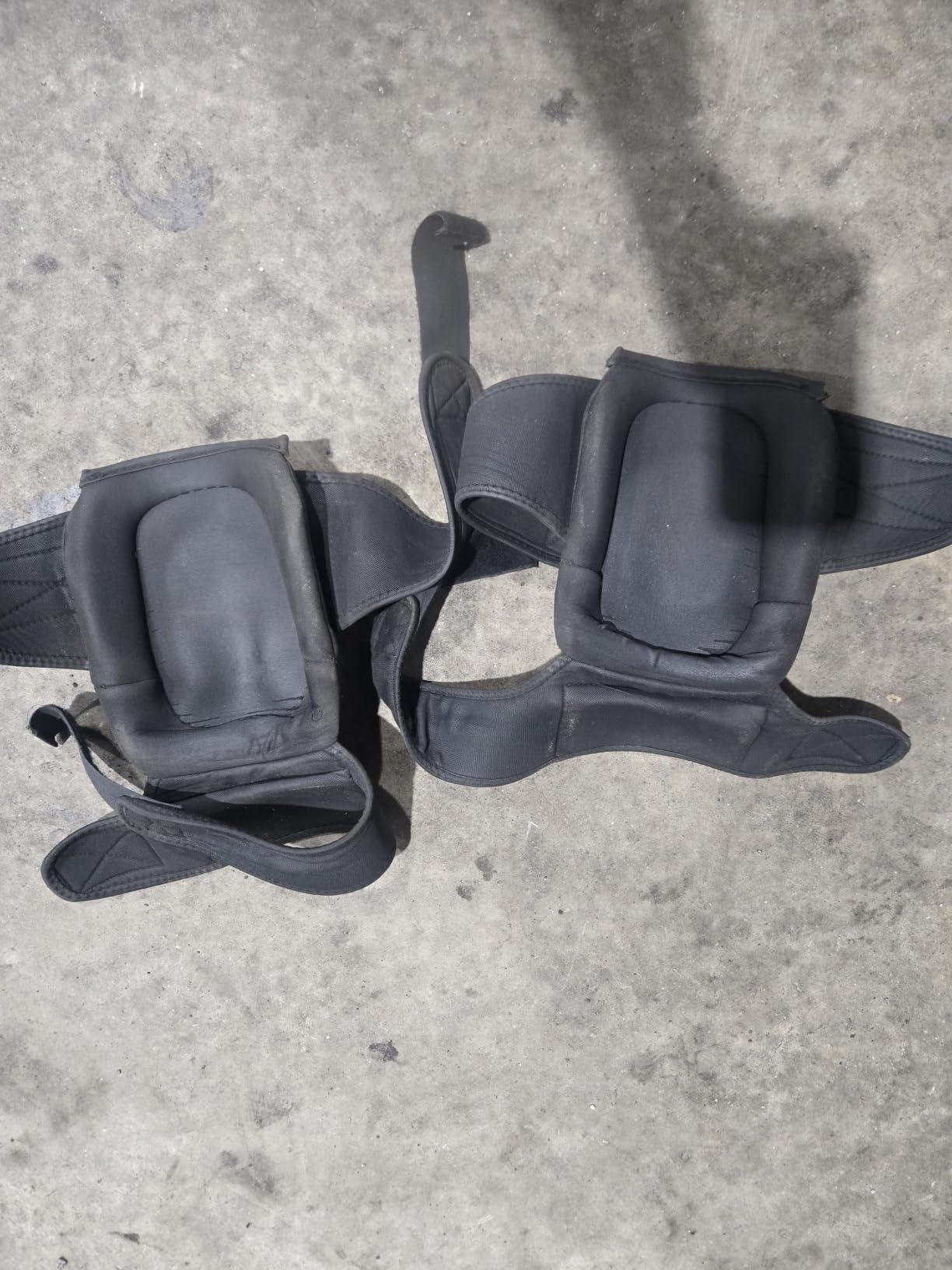 Thunderbolt Knee Pads for Men Construction Knee Pads for Work for Men and Women with Double Gel for Gardening Flooring Roofing Heavy Duty with Extra Thick Foam and Strong Adjustable Non-Slip Straps customer photo 2