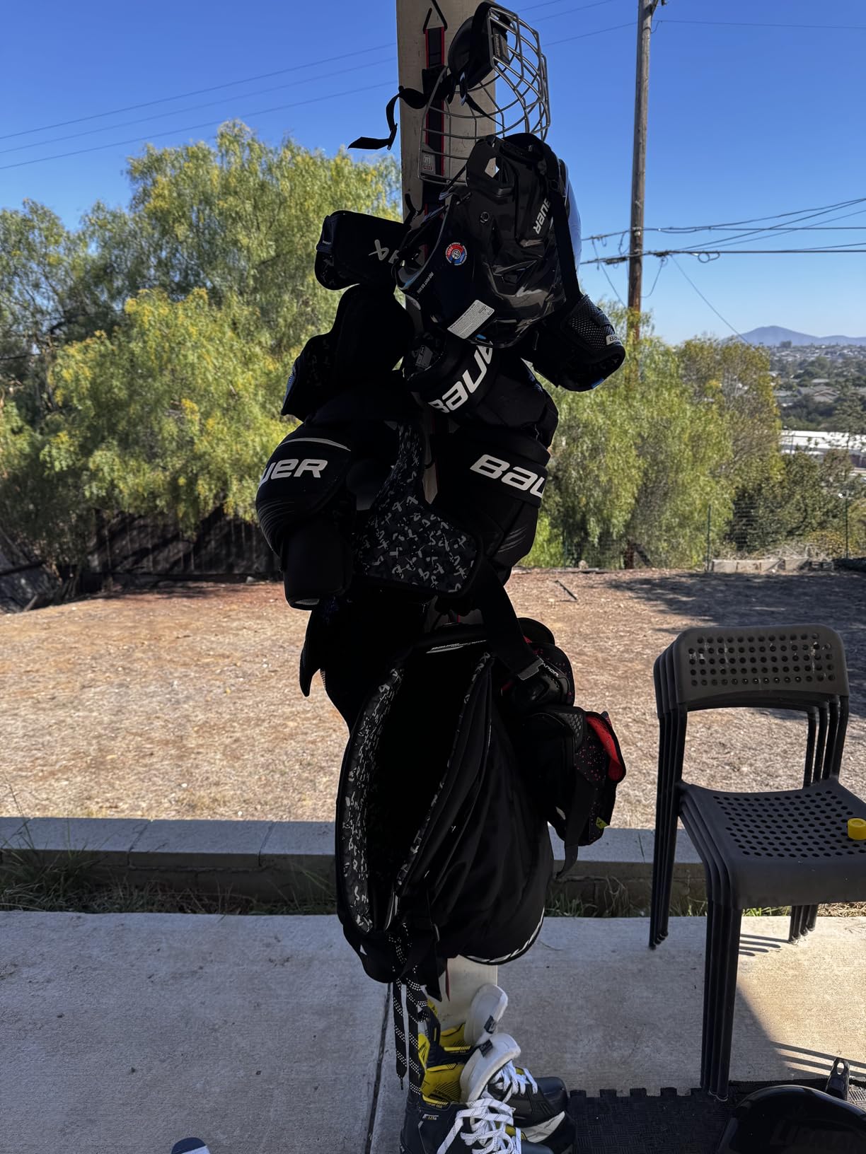 UTTY Multipurpose Portable Hanging Rack - Vertical Hockey Gear Drying Rack customer photo 1
