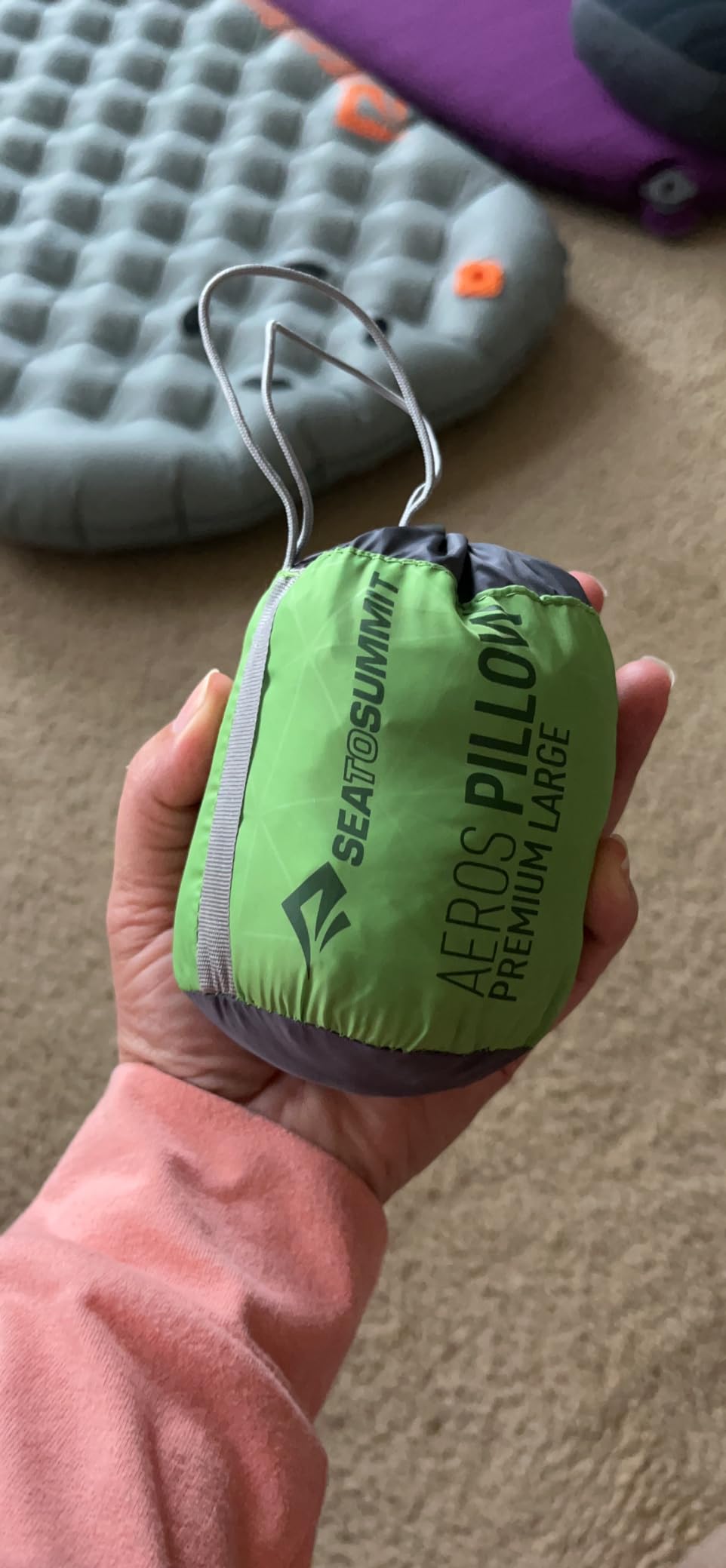 Sea to Summit Aeros Premium Inflatable Pillow, Regular, Lime customer photo 2
