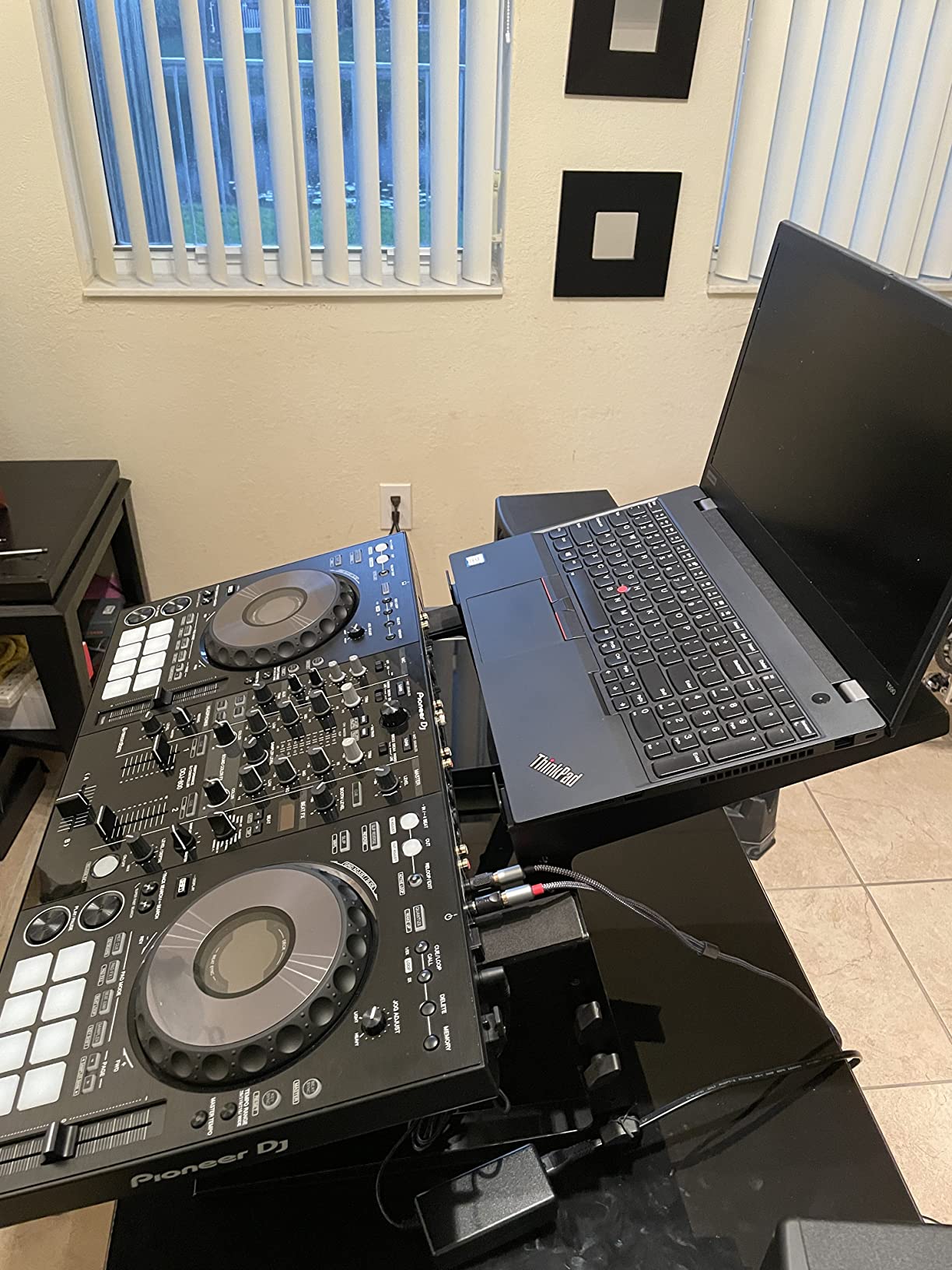 Rockville Rock2D2 Adjustable Dual Shelf DJ Controller Laptop Stand customer photo 2