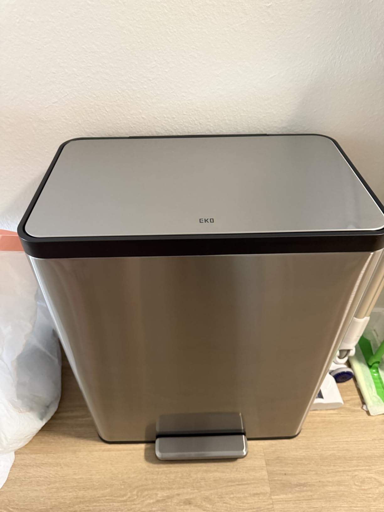 EKO EcoCasa II 36L+24L Dual Trash Can with Recycle Bin, Stainless Steel Garbage Can with Lid, Deodorizer Compartment, Odor-Proof and Fingerprint Resistant customer photo 1