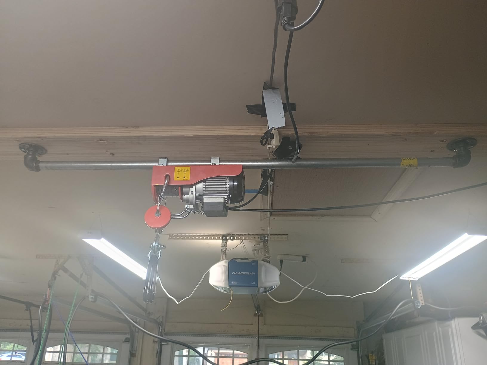 VIVOHOME Electric Hoist, 110V 440 Lbs Winch with Remote Control customer photo 1