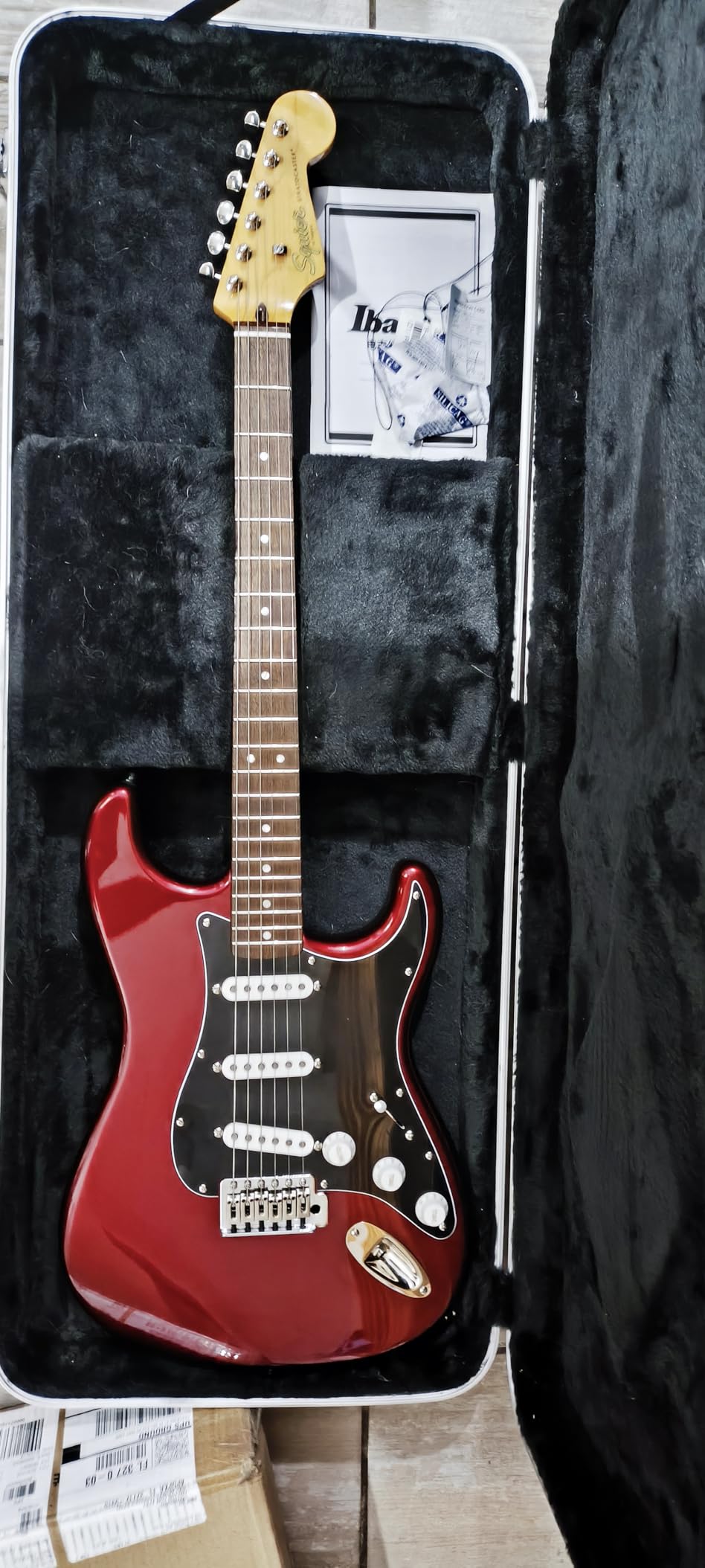 Squier Classic Vibe 60s Stratocaster Electric Guitar, with 2-Year Warranty, Candy Apple Red, Laurel Fingerboard customer photo 1