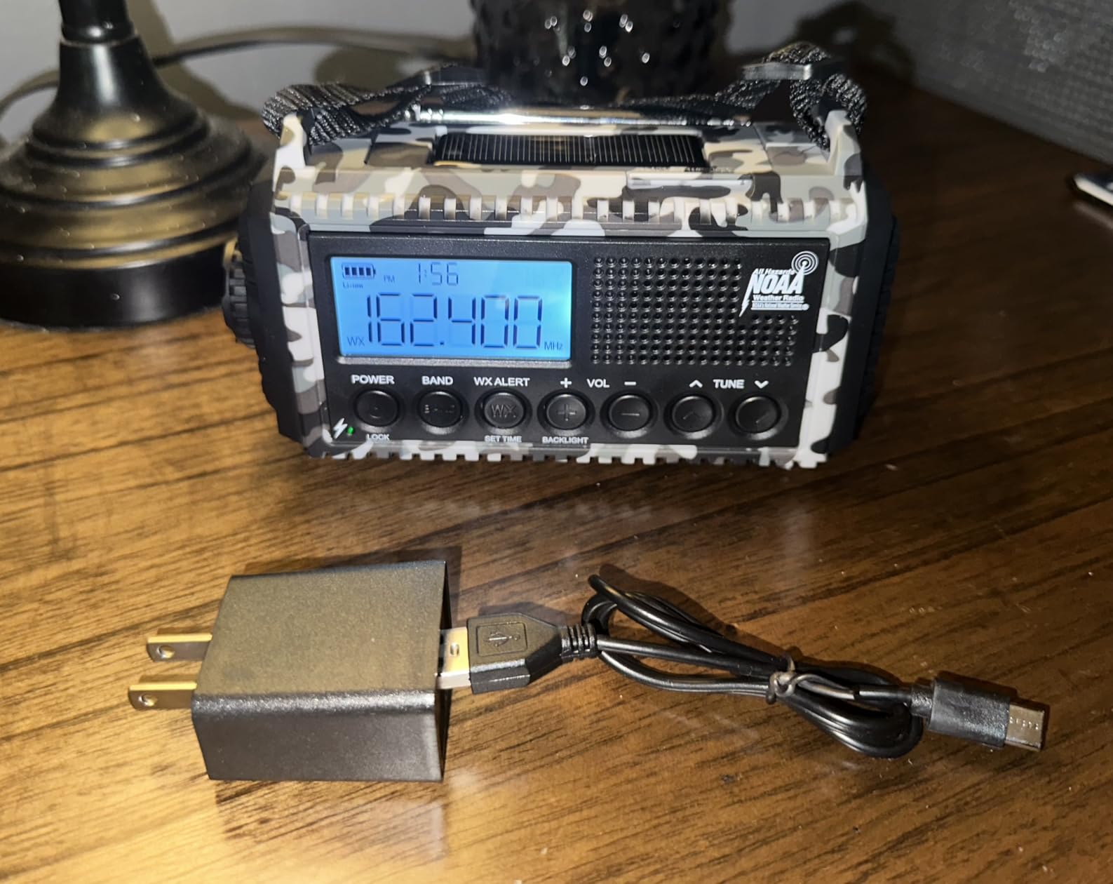 NOAA Weather Radio, Hand Crank Emergency Radio Solar Battery Operated AM FM customer photo 2