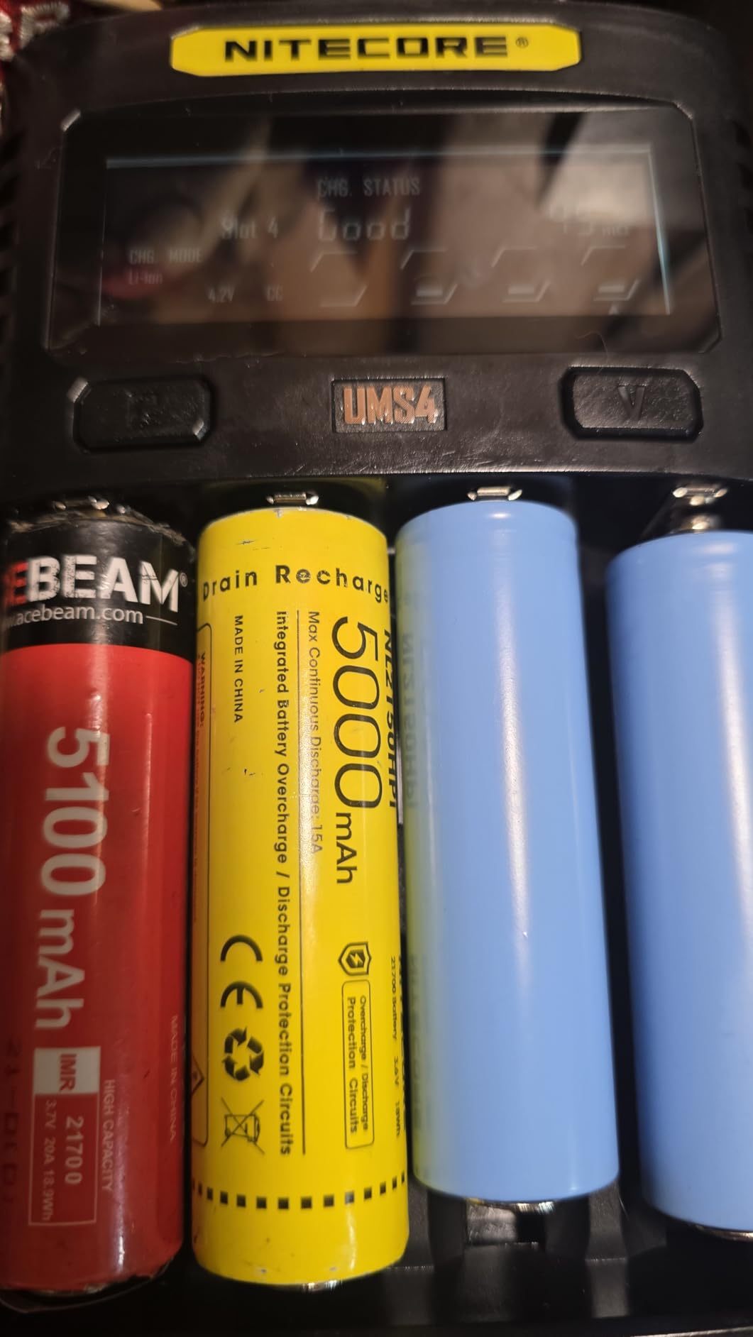 NITECORE UMS4 Intelligent QC 4-Slot Quick Battery Charger for Li-Ion/IMR/LiFePO4/Ni-MH/Ni-Cd 14500 16340 18350 18650 20700 21700 AA AAA with NITECORE Tag customer photo 2