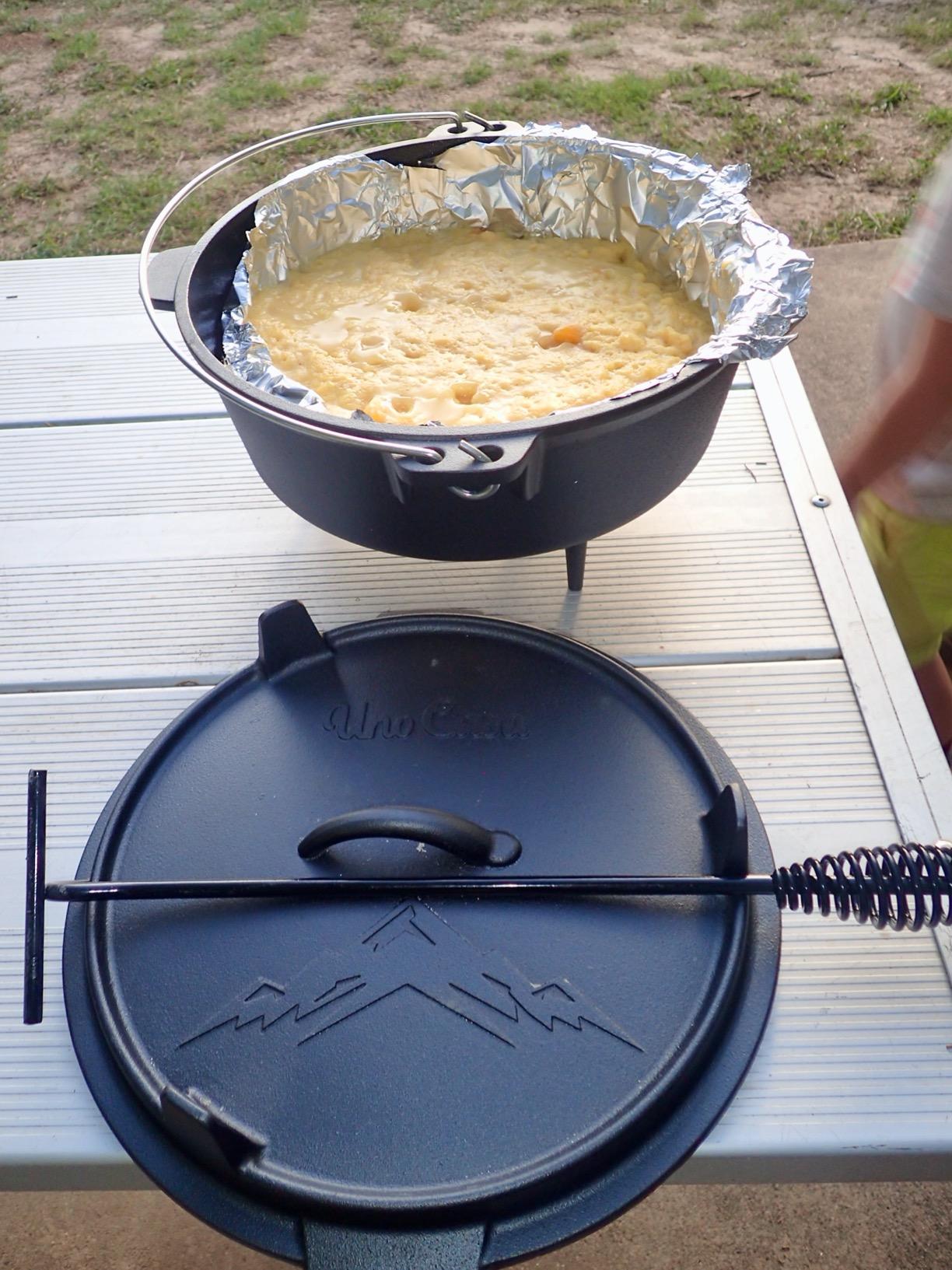 Uno Casa 6 Qt Cast Iron Dutch Oven for Camping | Skillet Lid, Lifter, Tote customer photo 2
