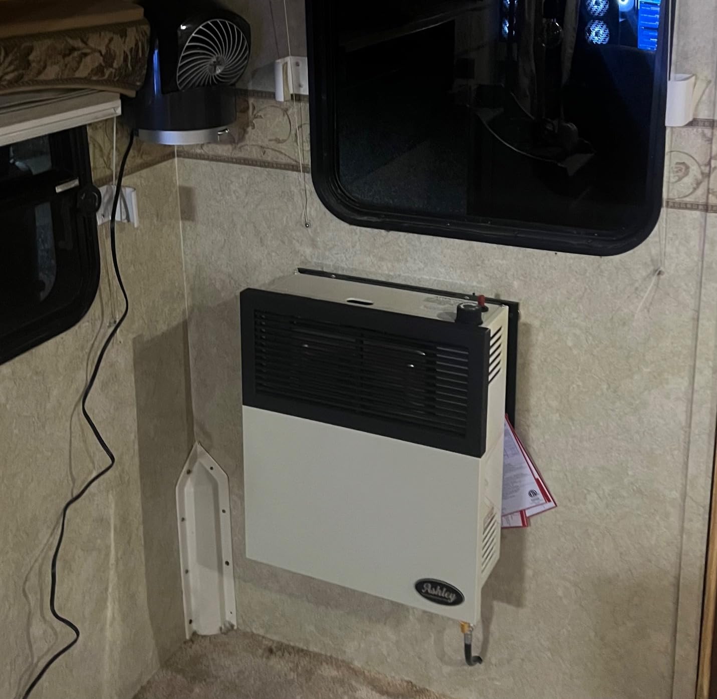 Ashley Hearth Direct Vent Liquid Propane Wall Heater, 11,000 BTU, Cream customer photo 2