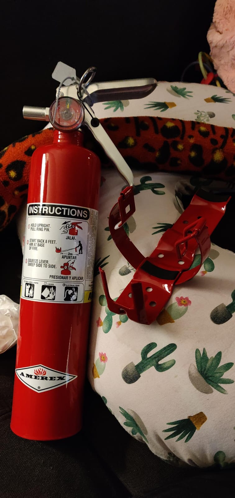 Amerex B456, 10lb ABC Dry Chemical Class A B C Multi-Purpose 10 Pound Fire Extinguisher with Wall Bracket customer photo 2