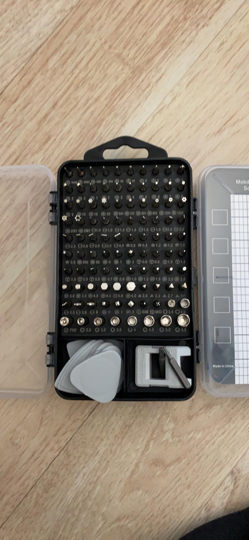 SHOWPIN Precision Computer Screwdriver Kit: 122PCS Laptop Screwdriver Sets customer photo 1