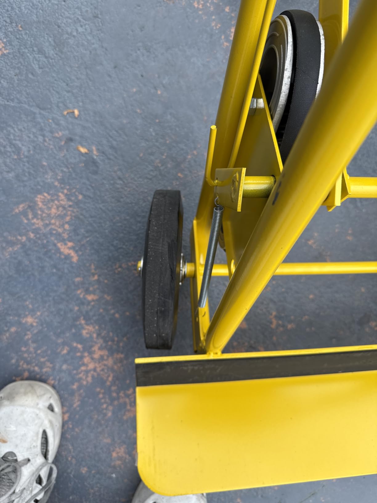 Strongway Convertible Hand Truck, 1,200-Lb., 2- or 4-Wheel Design customer photo 2