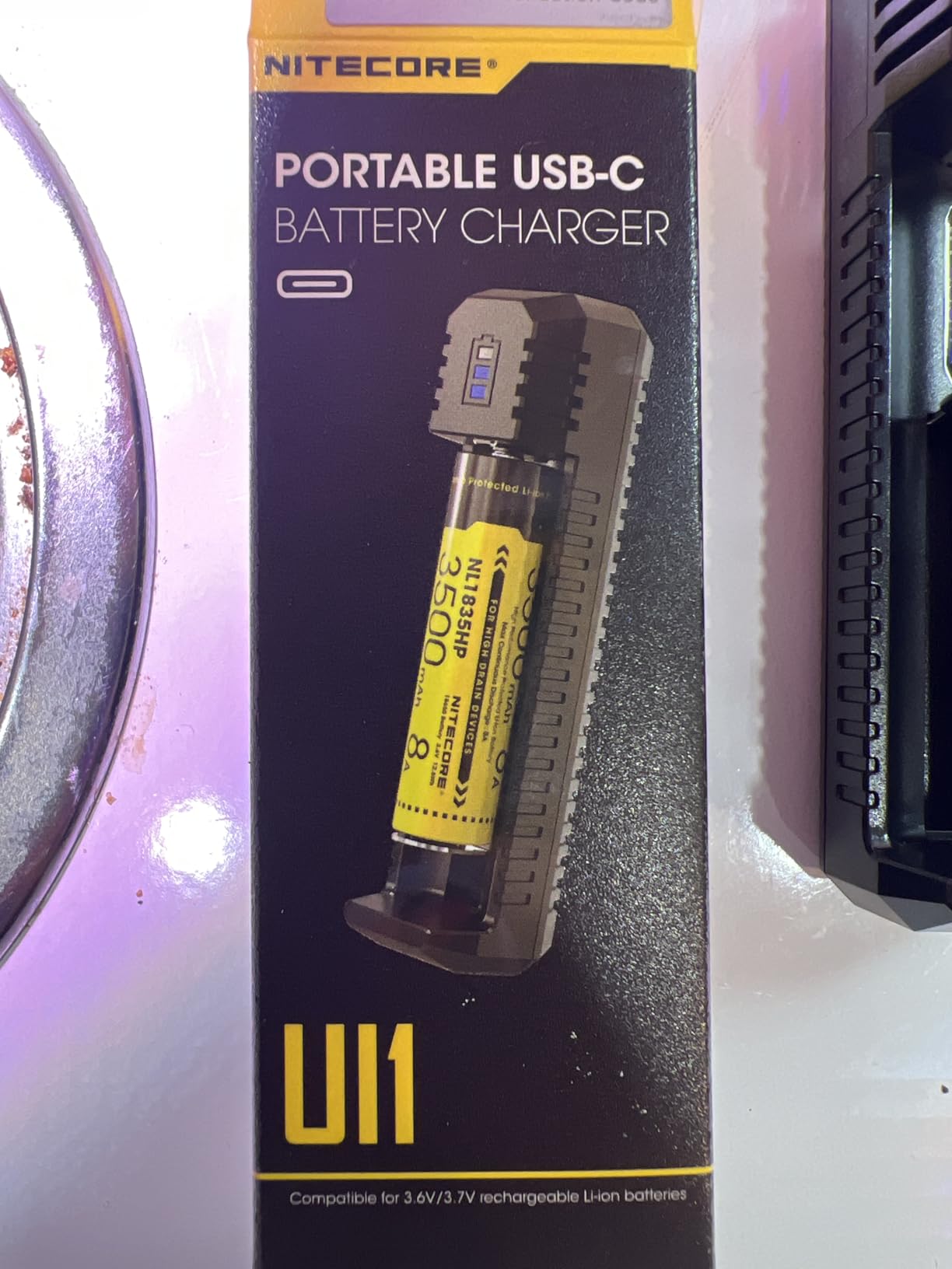 Nitecore UI1 Single-Slot Intelligent Lithium-ion Battery USB Charger for 18650, 18350, 20700, 21700, 16340, 14500 and More, and Organizer customer photo 1
