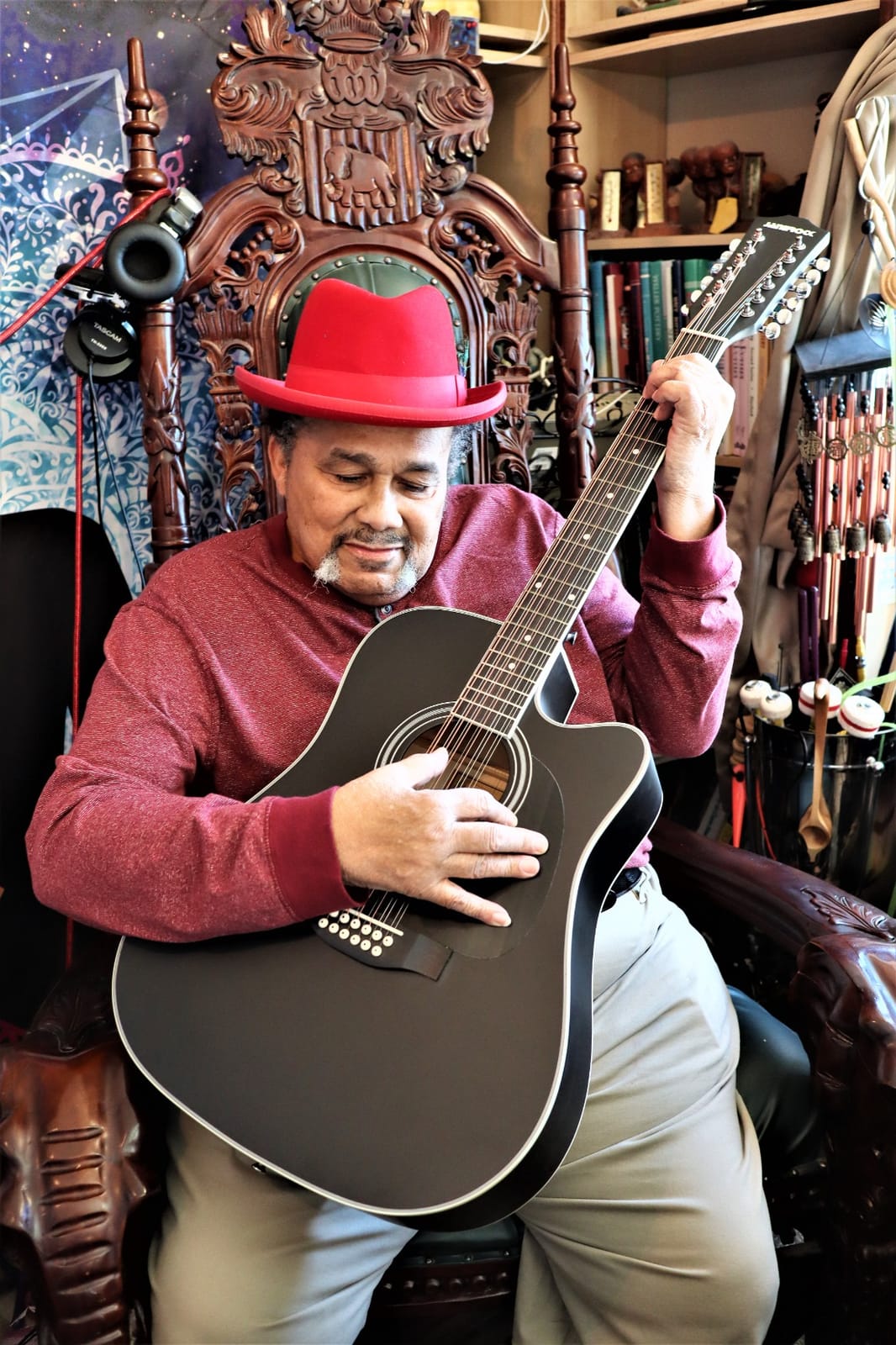 12 String Acoustic Guitar Cutaway,Adjustable Truss Rod Full Size Bundle with Gig Bag,Tuner,Strings,Strap, Picks, Black By Janerock customer photo 1