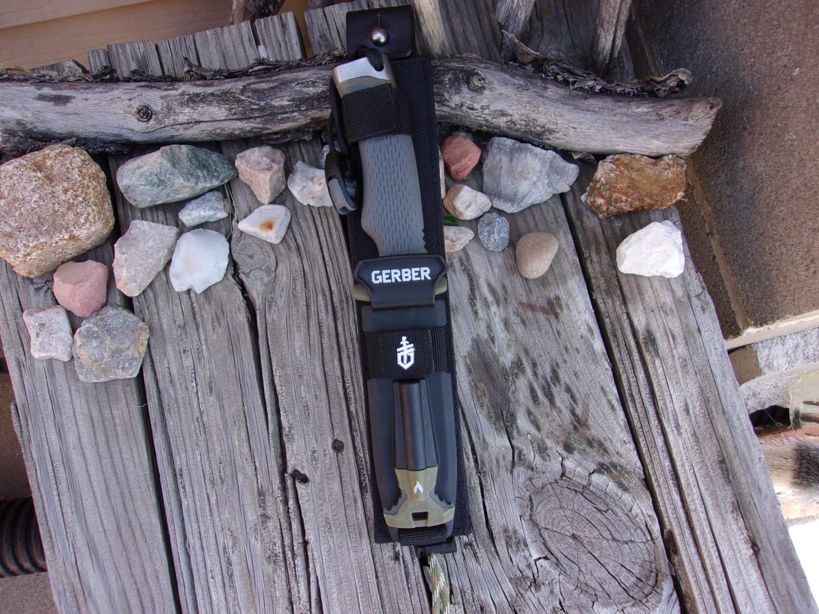 Gerber Ultimate Fixed Blade Knife w/Sheath, Knife Sharpener, Ferro Rod customer photo 1