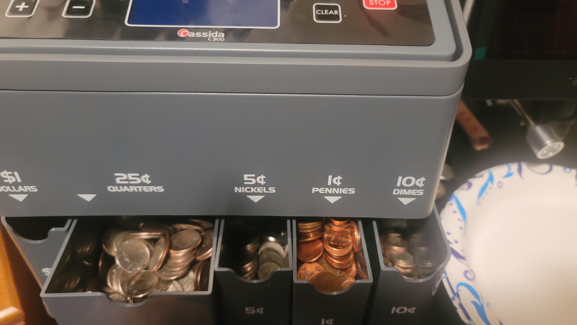 Cassida C300 Professional USD Coin Counter, Sorter and Wrapper/Roller, 300 Coins/min, with Quickload and Printing-Compatible, Gray customer photo 1