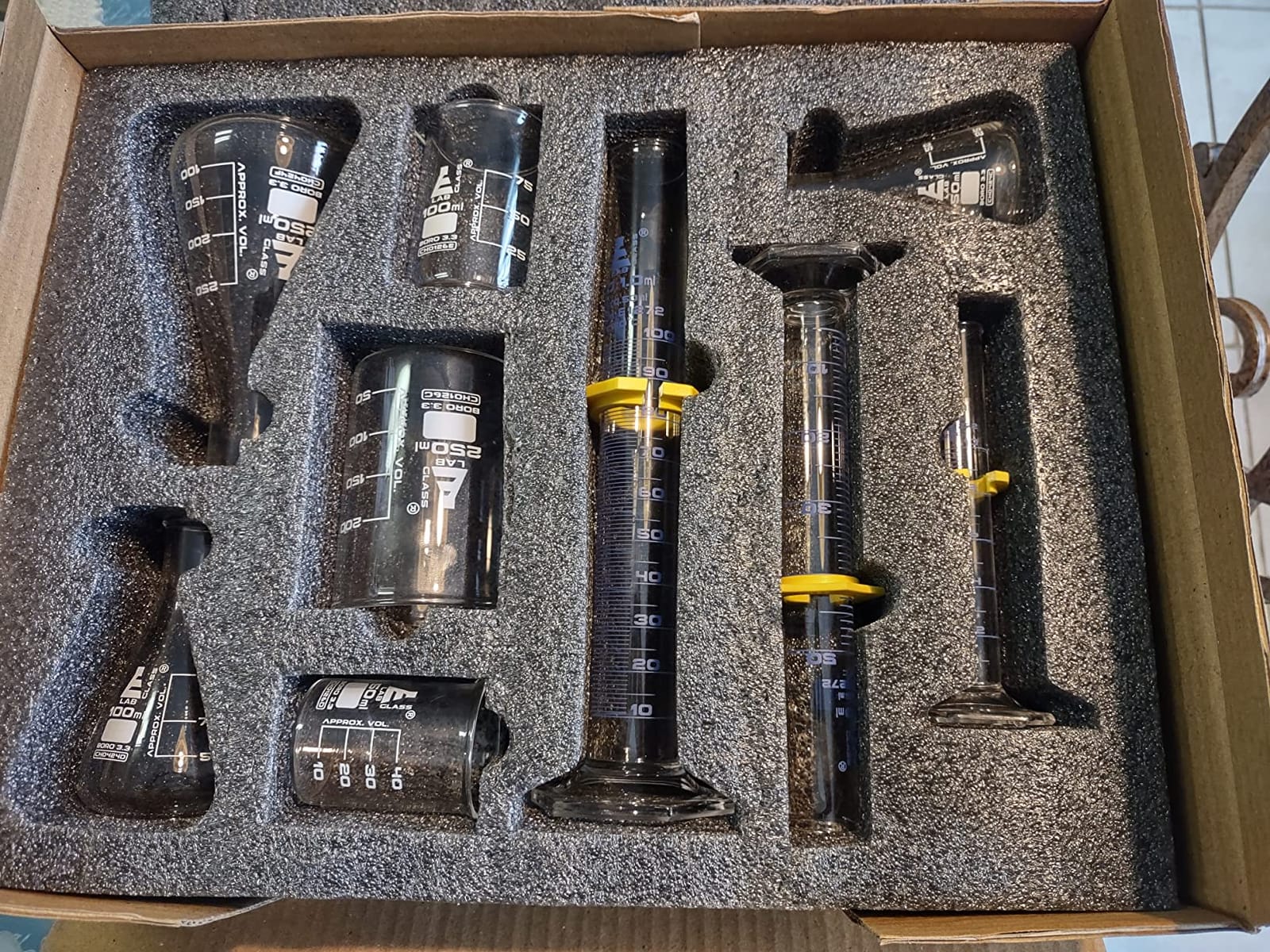 EISCO Laboratory Glassware Set, 9pcs - Includes Beaker Set (3pcs), Erlenmeyer Flask Set (3pcs), ASTM Class A Graduated Cylinder Set (3pc) - Chemistry Glassware - Made of Borosilicate 3.3 Glass customer photo 1