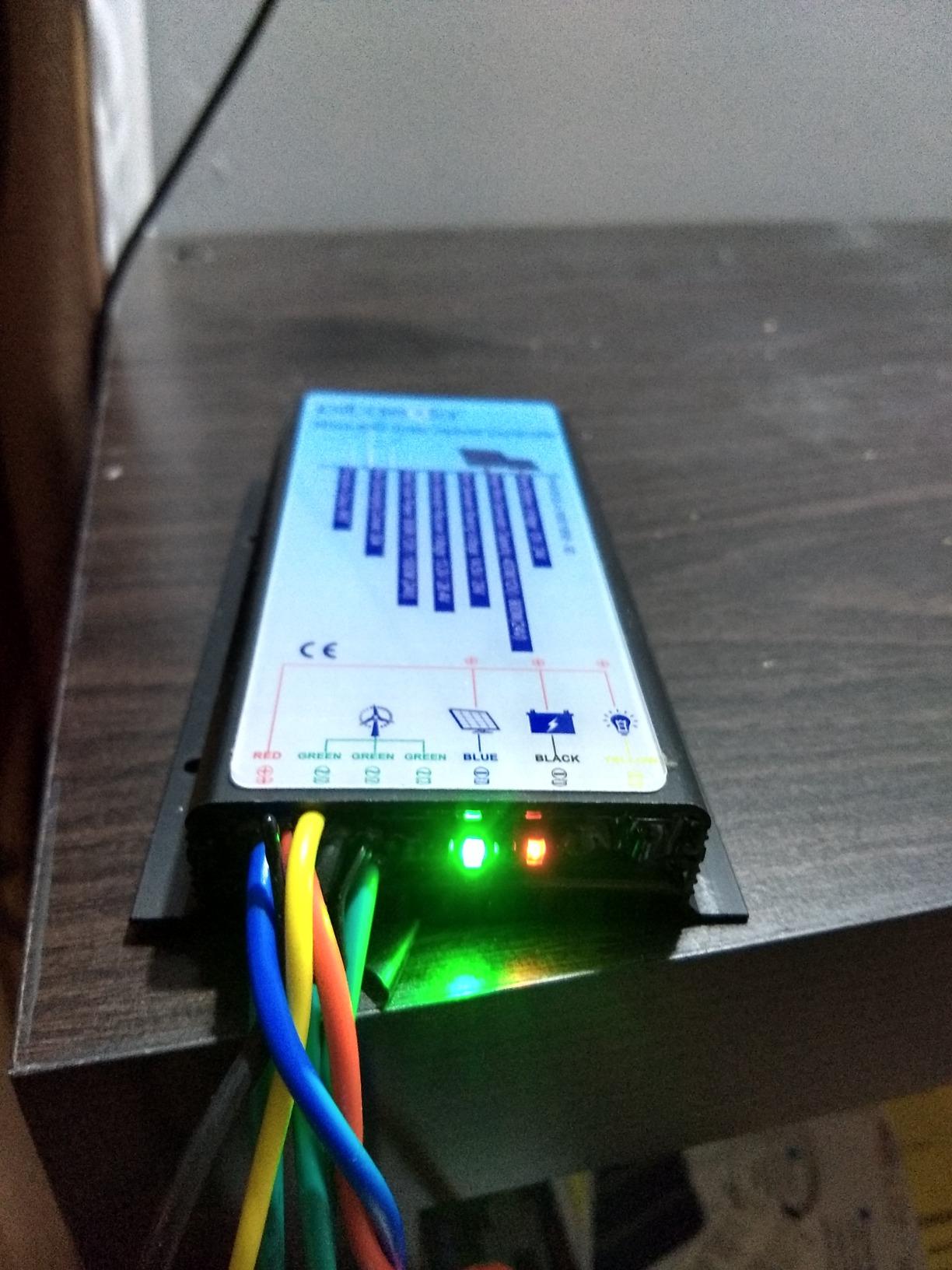 Wind Turbine Generator 12V 400W with a 30A Hybrid Charge Controller. As Solar and Wind Charge Controller which can Add Max 500W Solar Panel for 12V Battery. customer photo 1