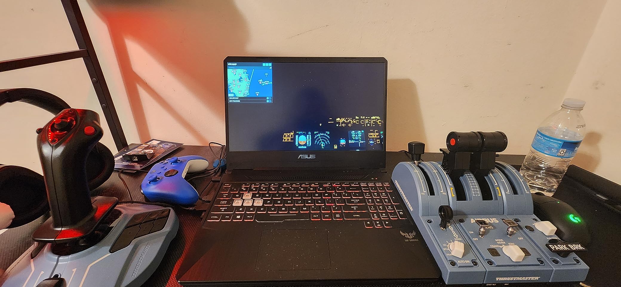 Thrustmaster TCA Quadrant Airbus Edition Flight Sim Throttle - PC | Detents, switches, thrust reversers, 2 axes, 16 buttons, Hall-Effect sensors, linear mode, for realistic cockpit control customer photo 1