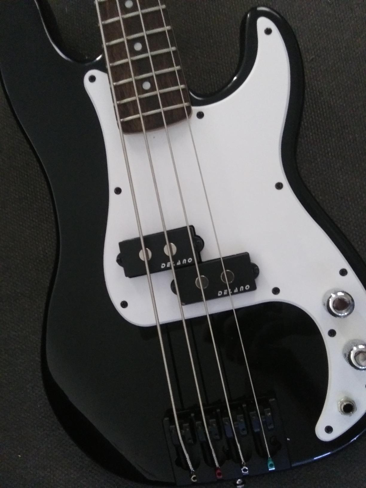 Squier Mini Precision Bass, Black, Laurel Fingerboard customer photo 1