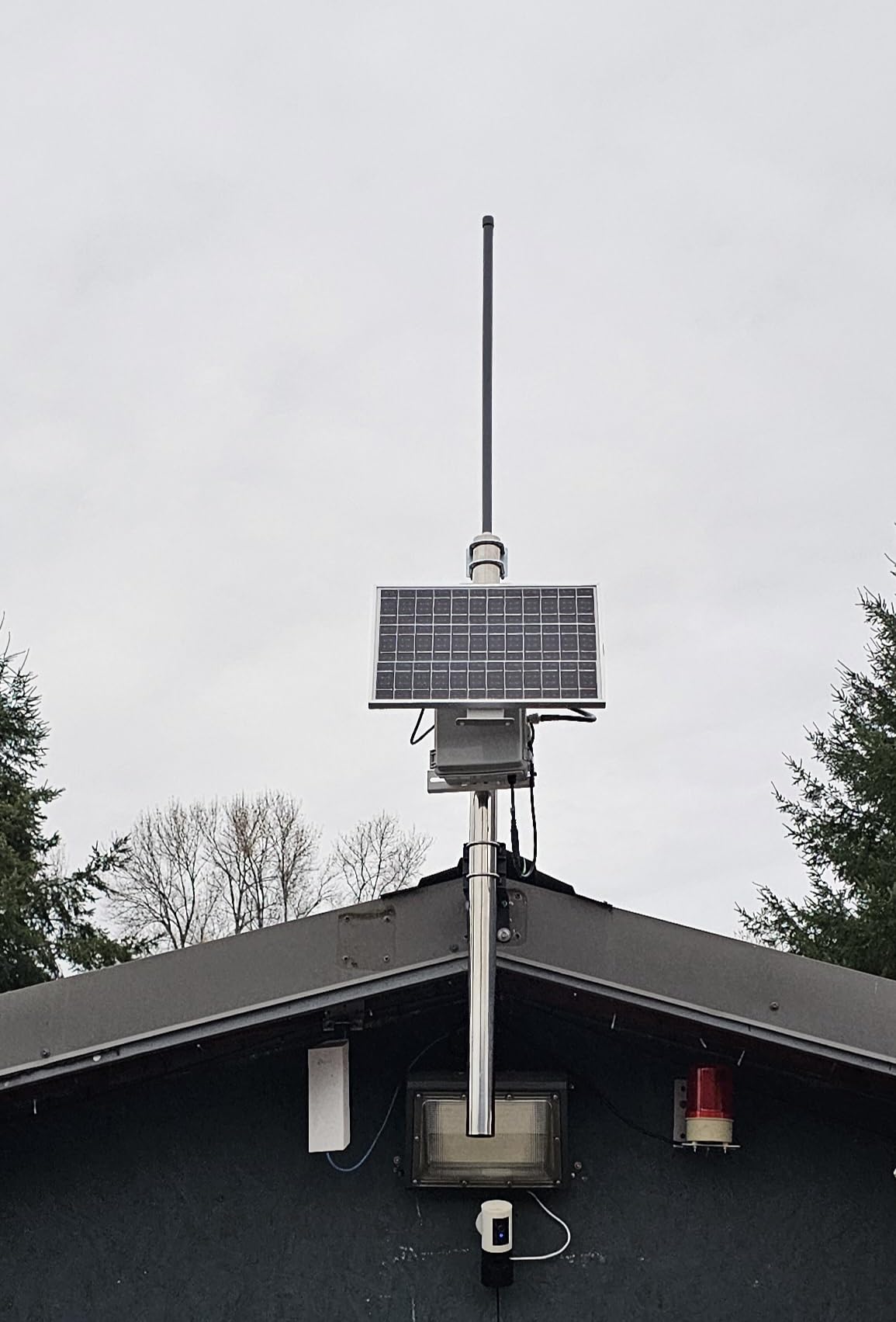 Adjustable Solar Panel Pole Mounting Bracket Rack Kit for 20W 30W Solar Panel - Fit Pole Dia 1.5 - 3.0 Inch / 40mm - 80mm customer photo 2