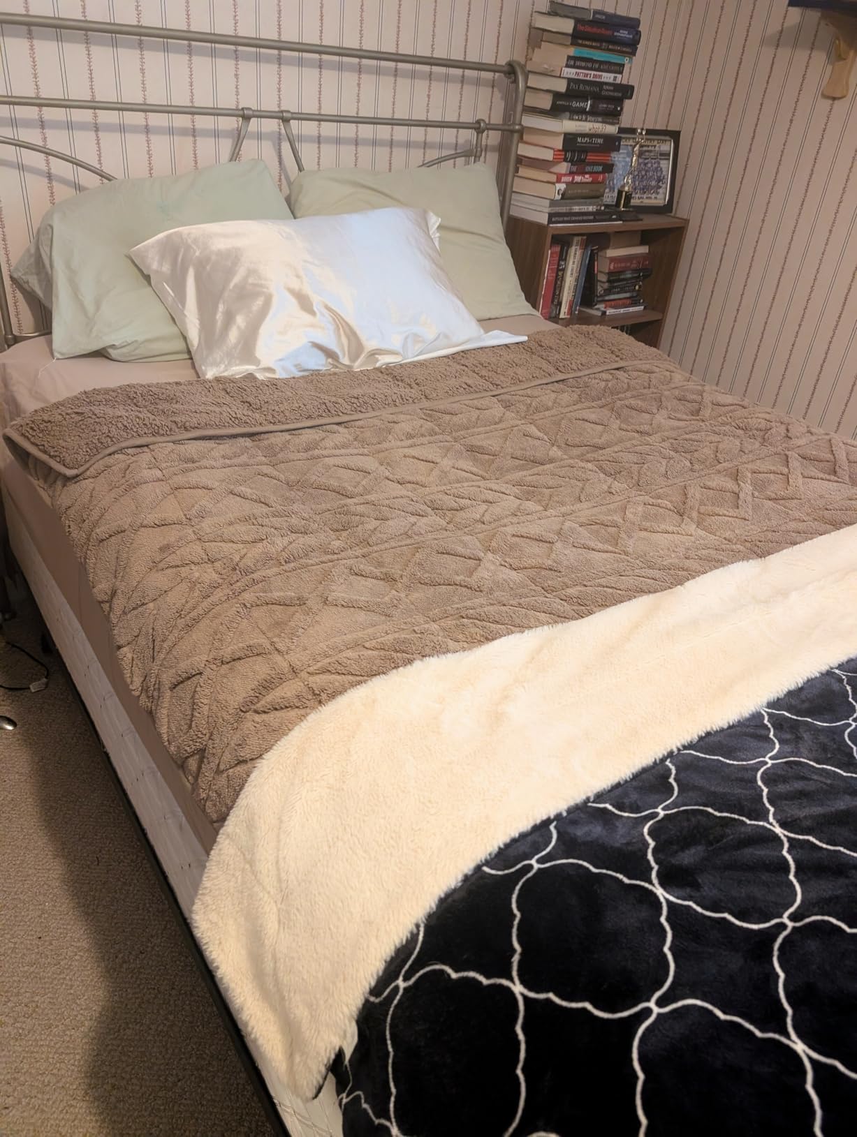 Cottonblue Weighted Blanket 15 lbs Queen Size for Adults 60x80 inches Soft customer photo 1