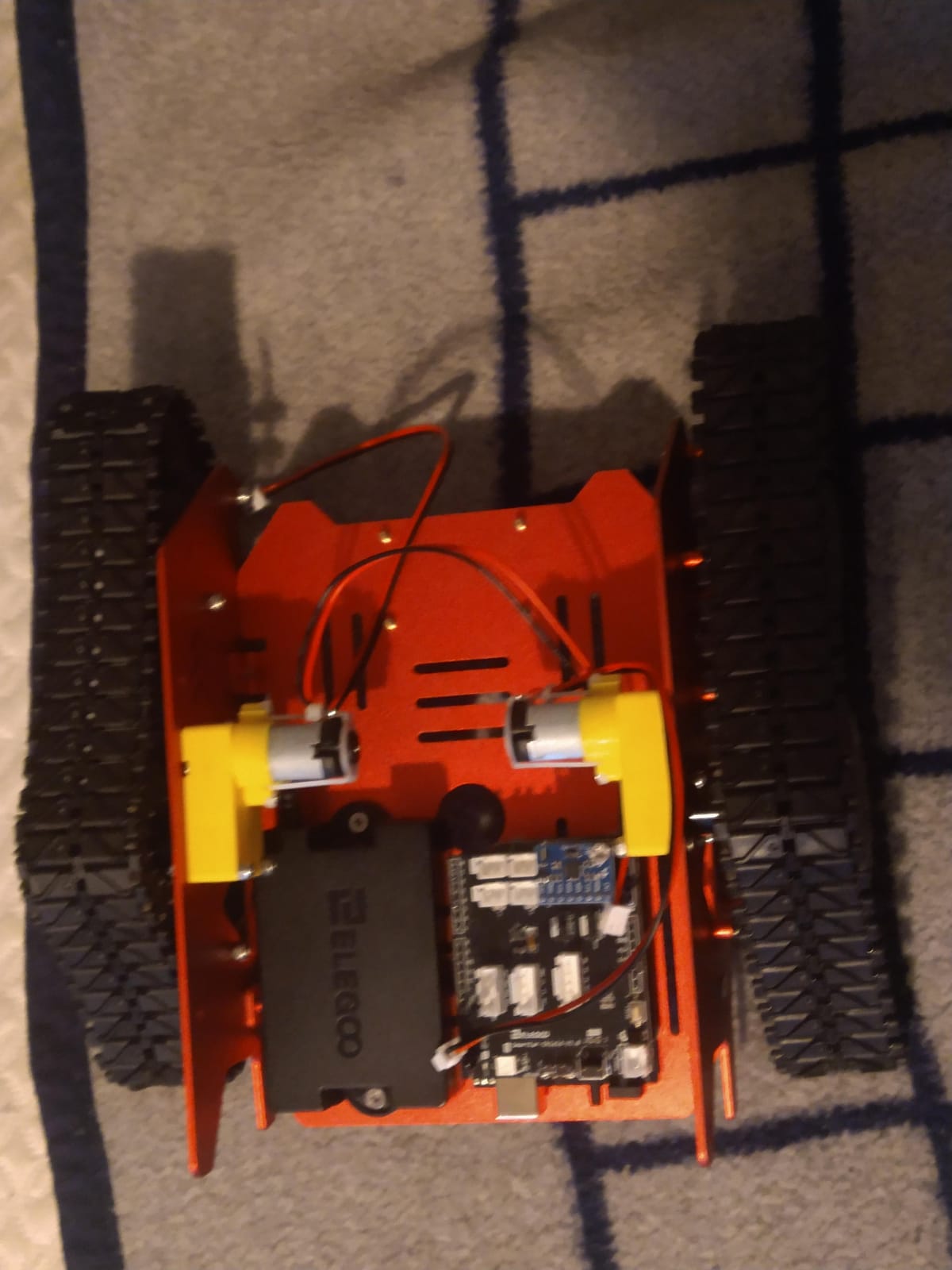 ELEGOO Conqueror Robot Tank Kit with UNO R3, Compatible with Arduino | WiFi FPV Camera, Obstacle Avoidance, Line Tracking Mode, STEM Toys & Projects for Kids, Remote Control, Auto-follow customer photo 1