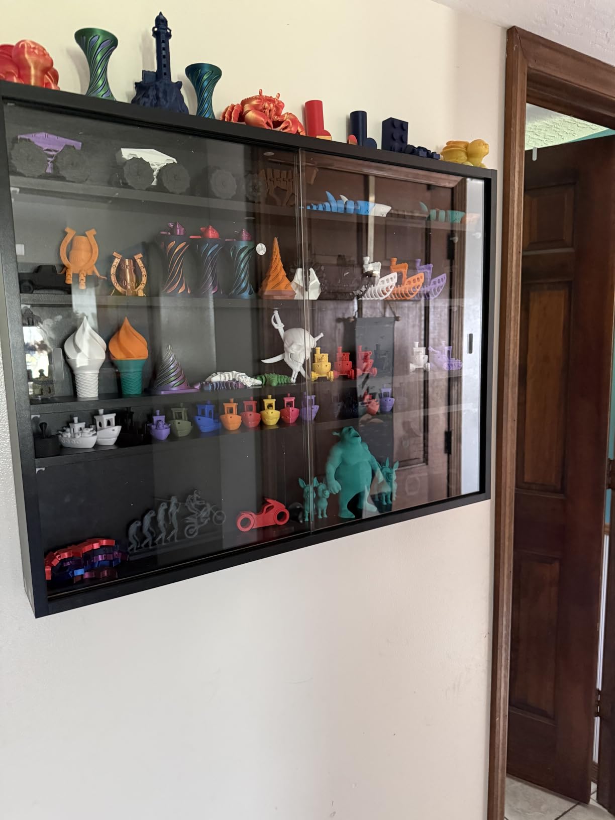 HOMCOM 5-Tier Wall Mounted Display Cabinet Glass Doors Black customer photo 2