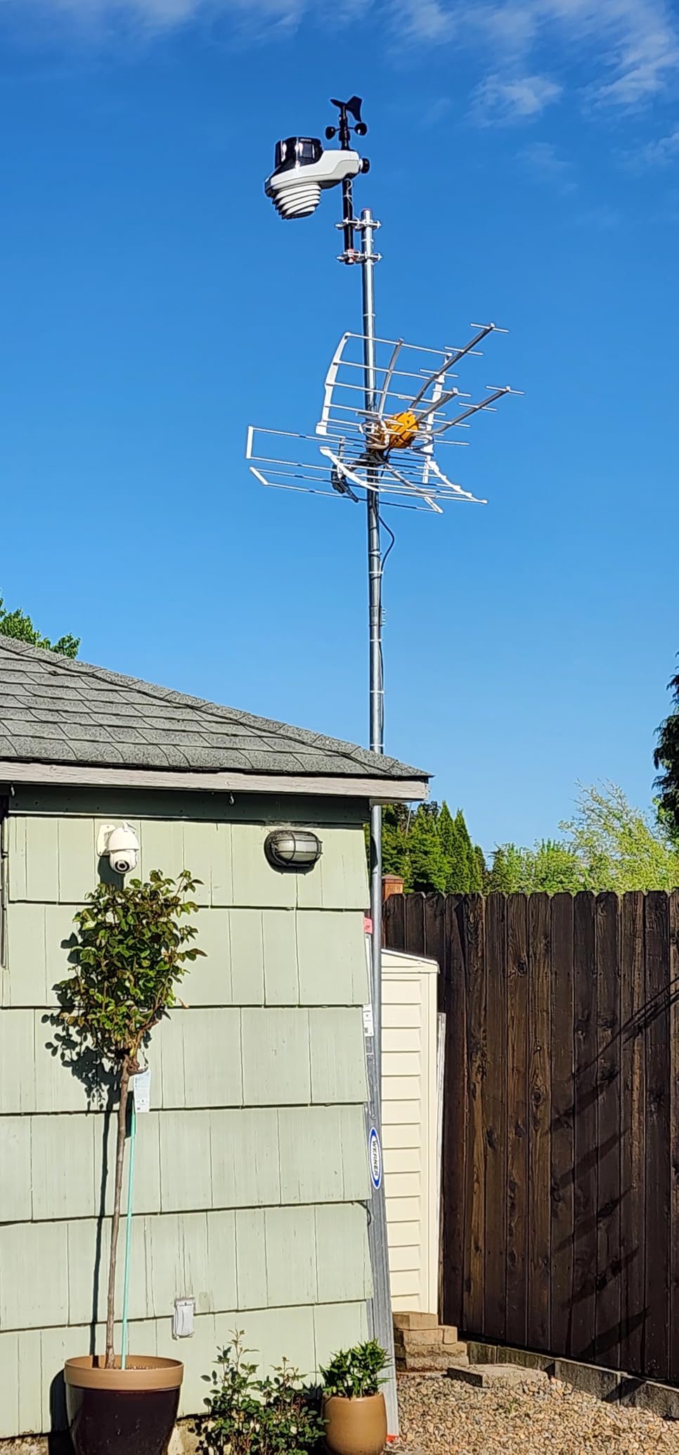 AcuRite Atlas (01001MCB) Home Weather Station with Wi-Fi Display, Lightning | Track indoor/outdoor temperature, humidity, wind speed/direction, rainfall, UV index, and lightning with remote monitoring customer photo 2