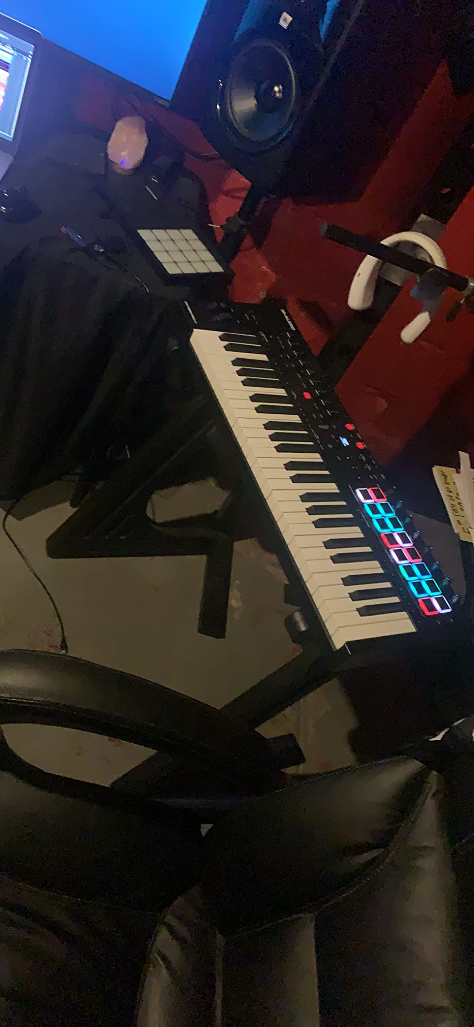M-AUDIO Oxygen Pro 61 USB MIDI Keyboard Controller customer photo 2