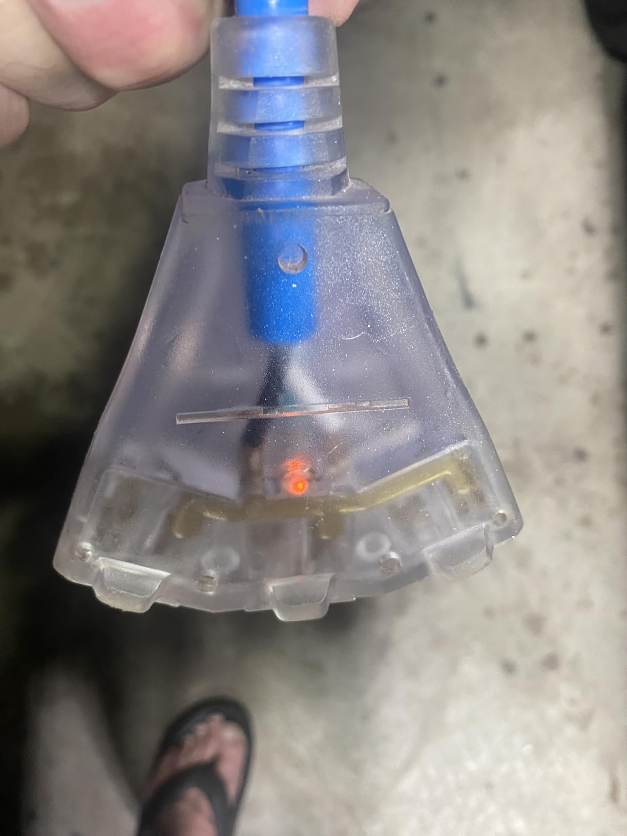 DEWENWILS 40FT Retractable Extension Cord Reel, 12AWG, 15A, UL Listed, Blue, SJTOW Cord, Ceiling/Wall Mount, 180° Swivel Bracket, Automatic Retractable, 3-Lighted Triple Outlets, Adjustable Stopper customer photo 1
