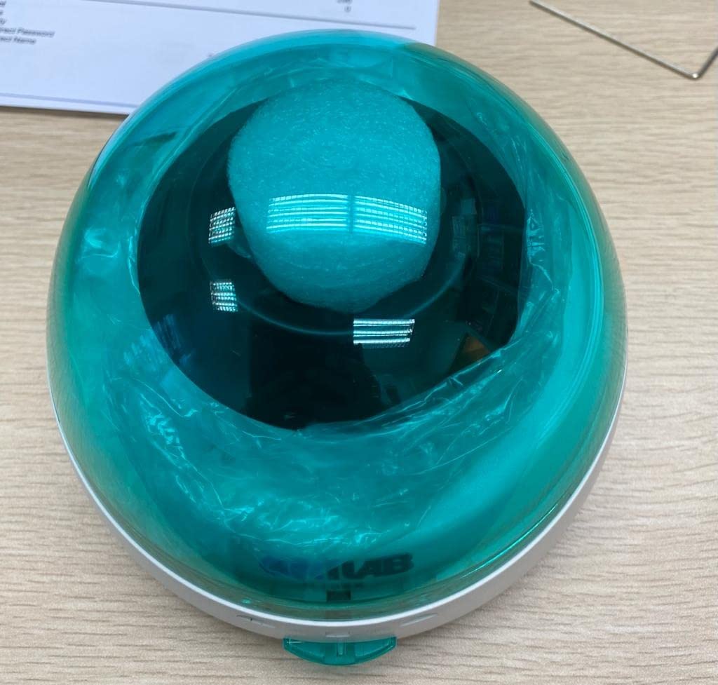 ONiLAB Scientific Mini Centrifuge 7000RPM,2680 x g RCF, Lab Benchtop Centrifuge with 2 Rotors for 8 x 0.2/0.5/1.5/2.0ml and 0.2mL×32 PCR Strips, Low Noise≤45dB, 100-240V,Green lid(ONLY for MICROTUBES) customer photo 1
