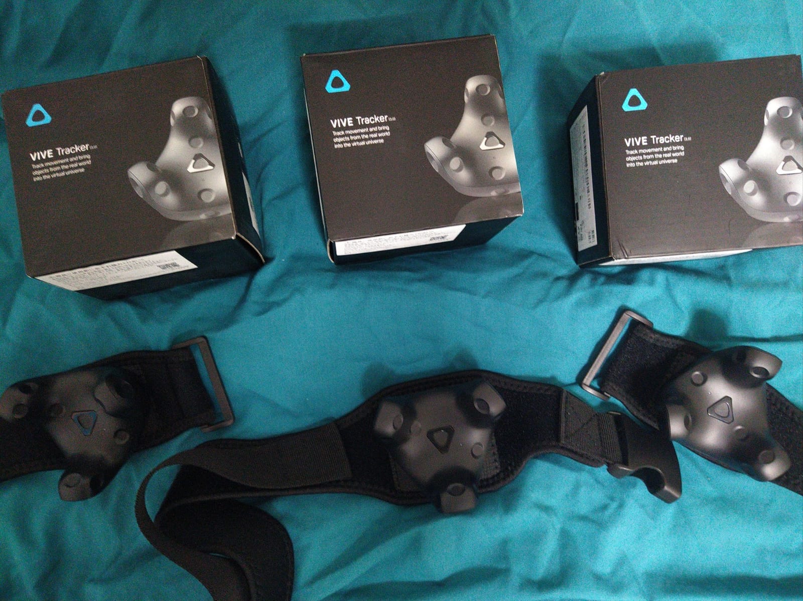 HTC VIVE Tracker (3.0) – Full-Body Tracking for SteamVR, VRChat, Motion Capture customer photo 1