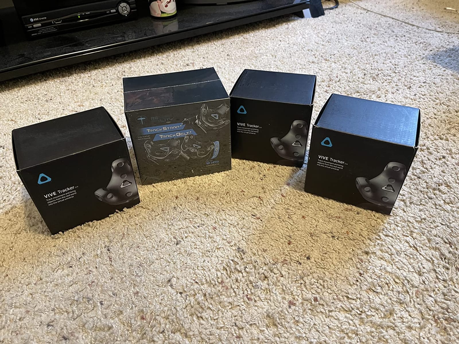 HTC VIVE Tracker (3.0) – Full-Body Tracking for SteamVR, VRChat, Motion Capture customer photo 2