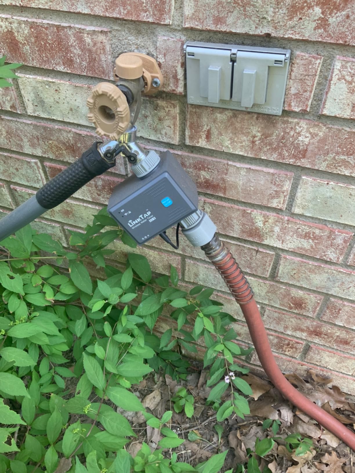 LinkTap G2S Smart Garden Hose Timer & Gateway, 2-Year Battery Life customer photo 2