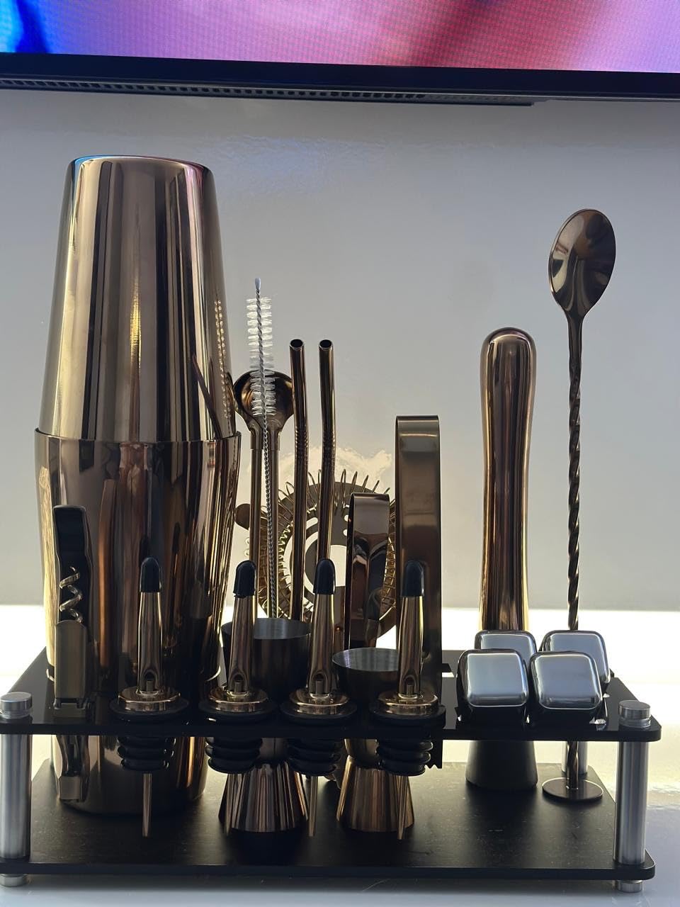 KINGROW Cocktail Shaker Set, 23 Piece Bartender Kit with Stand Silver customer photo 1