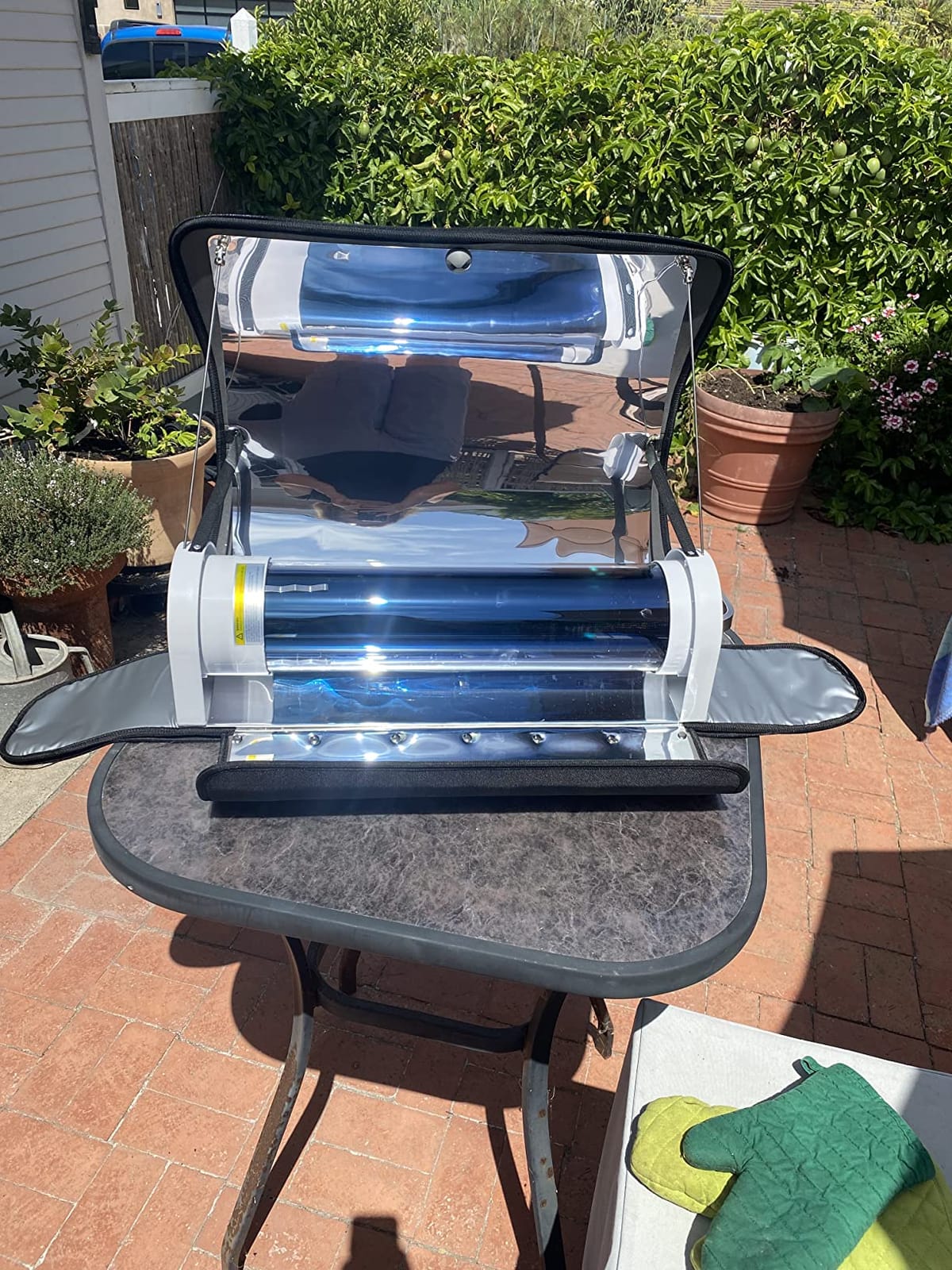 Solar Oven, 4.5L Portable Solar Cooker with Thermometer, Fuel-Free | Sun Powered Outdoor Cooking Oven for Camping, Hiking, Backpacking, RV Trips, Emergency Preparedness & Off-Grid Cooking customer photo 1