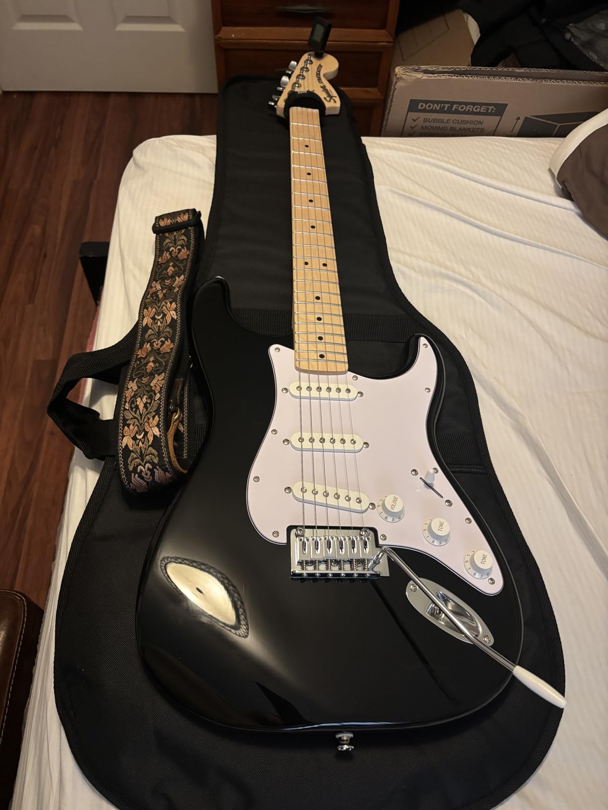 Squier Affinity Series Stratocaster Electric Guitar, with 2-Year Warranty, Lake Placid Blue, Maple Fingerboard customer photo 1