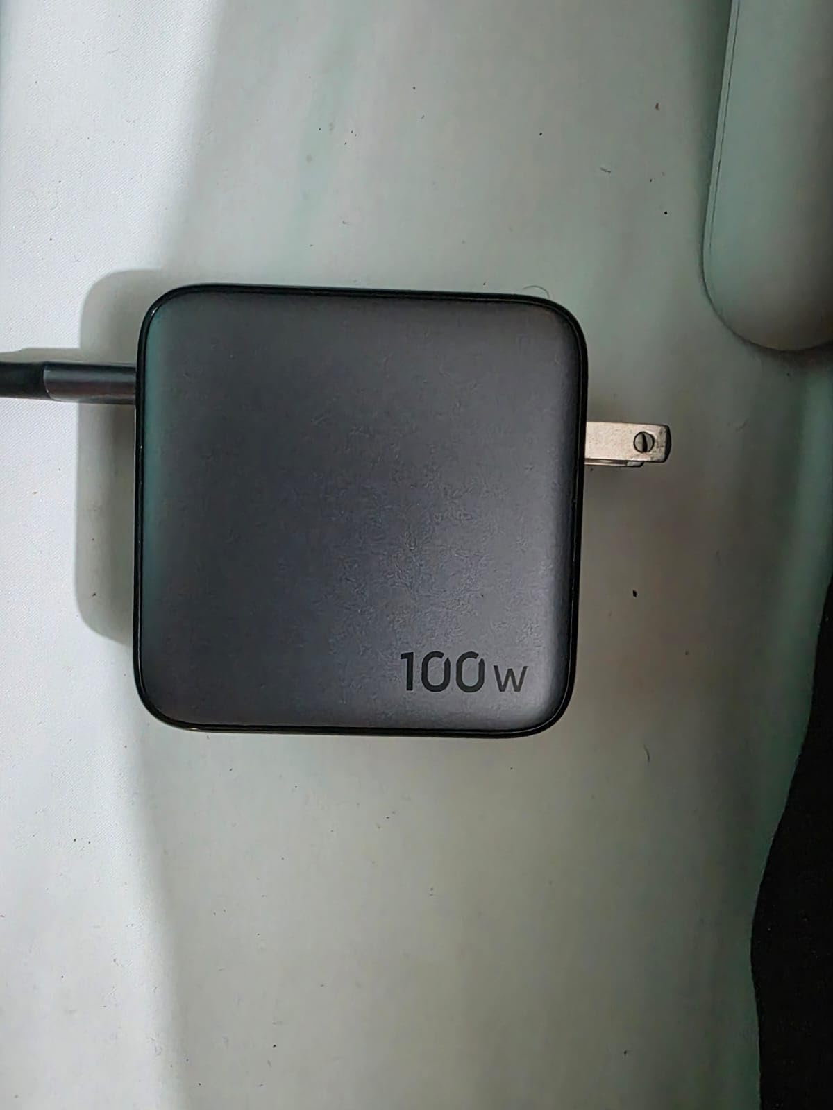 UGREEN Nexode 100W GaN USB C Charger, 4-Port Compact Foldable Fast Laptop Charger Power Adapter for MacBook Pro/Air, iPad Pro, iPhone 17/16/15 Series, Galaxy S25/S24, Pixel 10/9, Steam Deck, Pixelbook customer photo 1