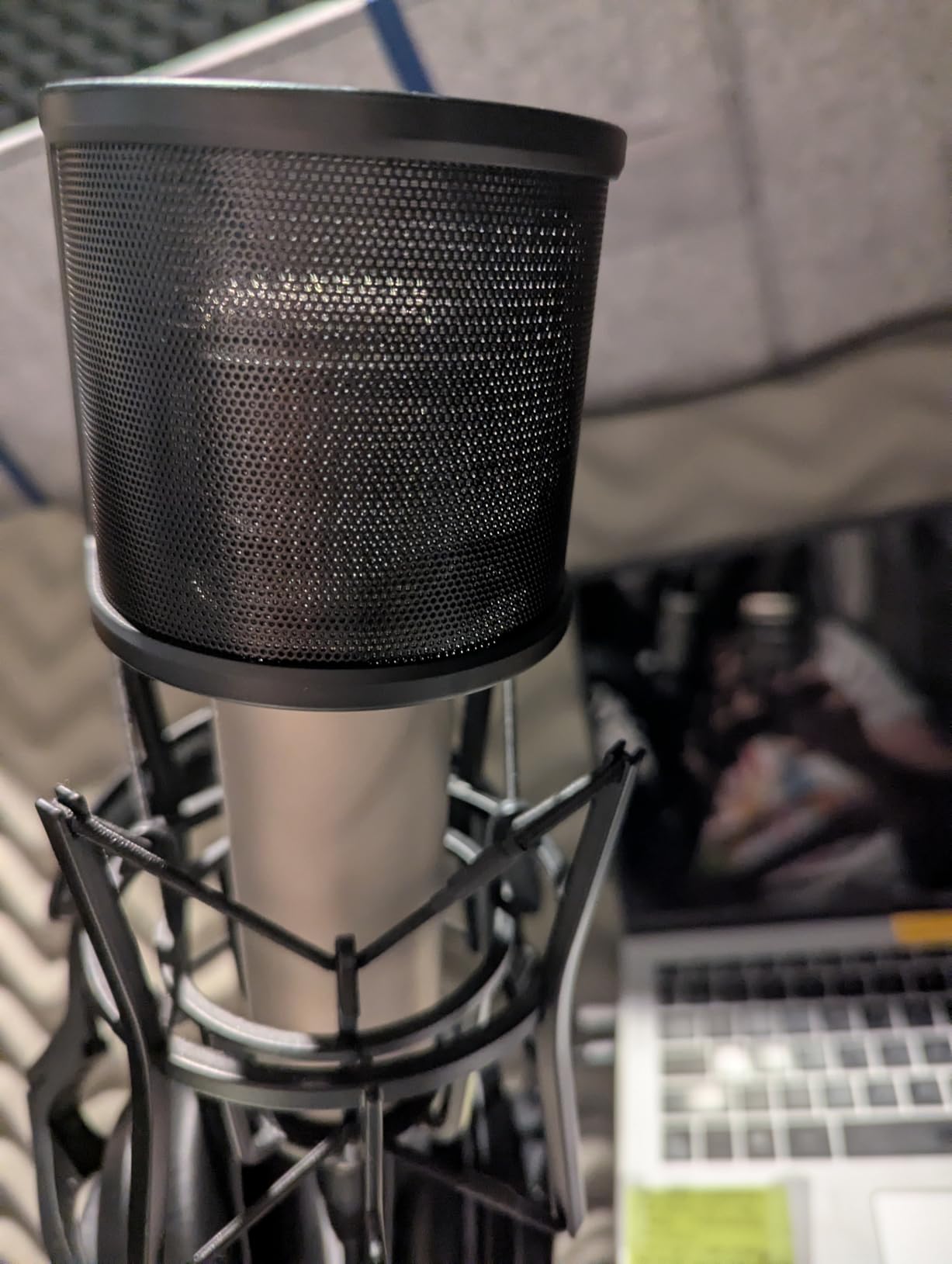FIFINE U1 Mic Pop Filter Screen with Metal Mesh for Streaming Podcast customer photo 2